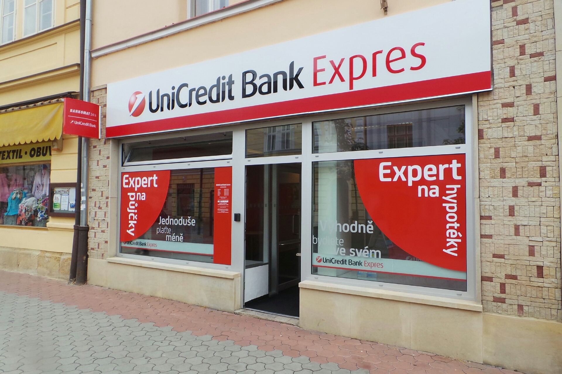 Bankomat UniCredit Bank Czech Republic