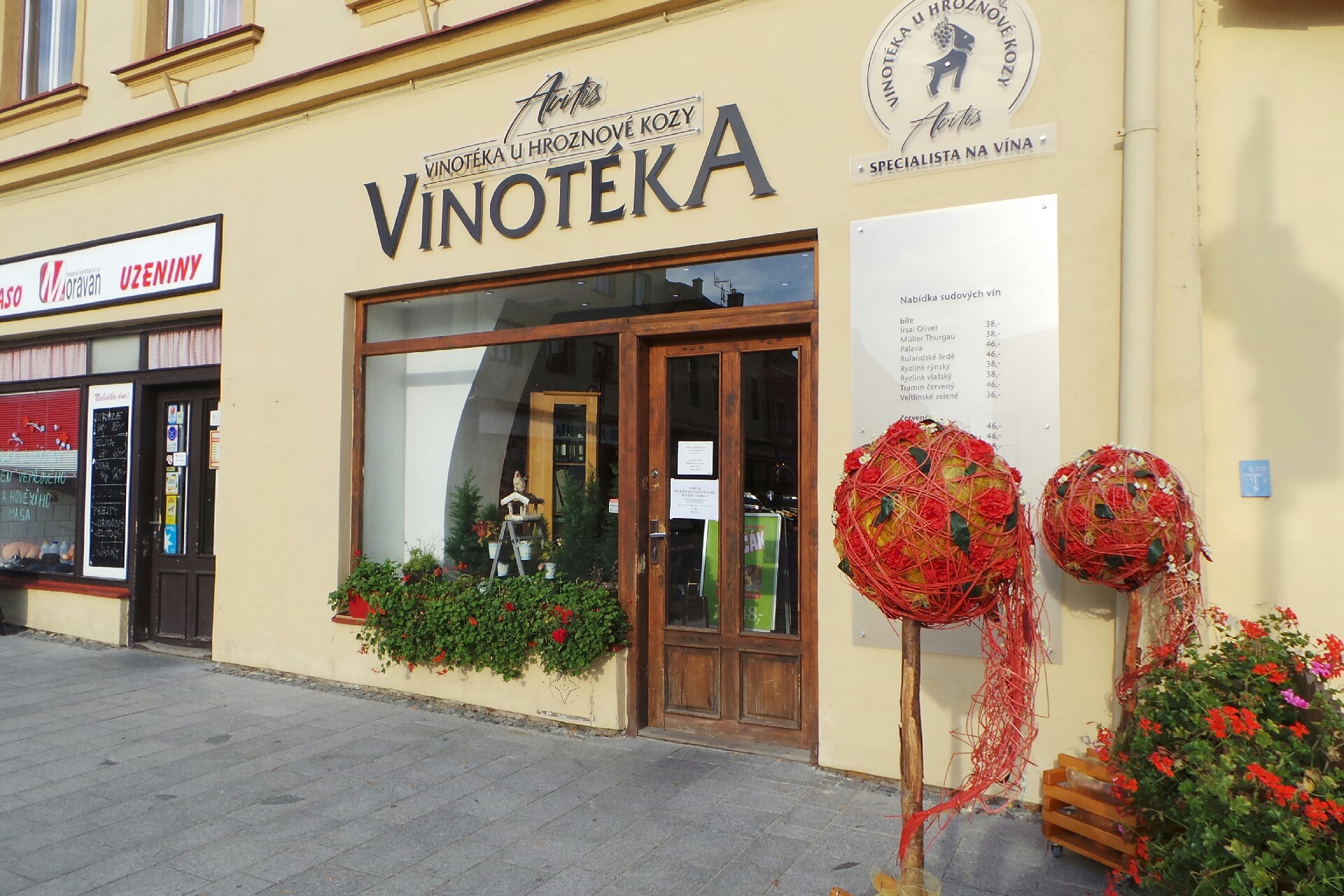 VINOTÉKA U HROZNOVÉ KOZY