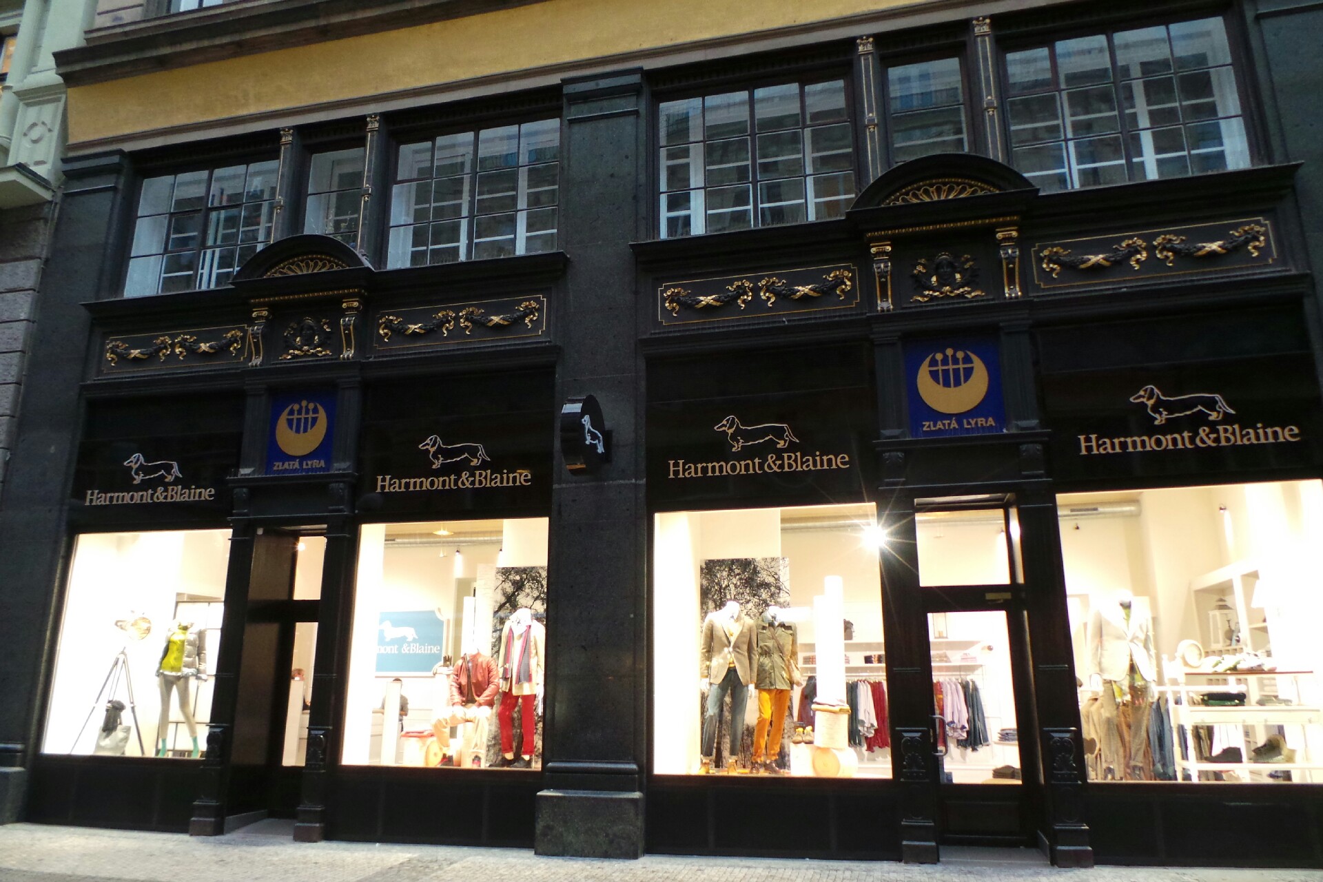 Harmont&Blaine foto 1