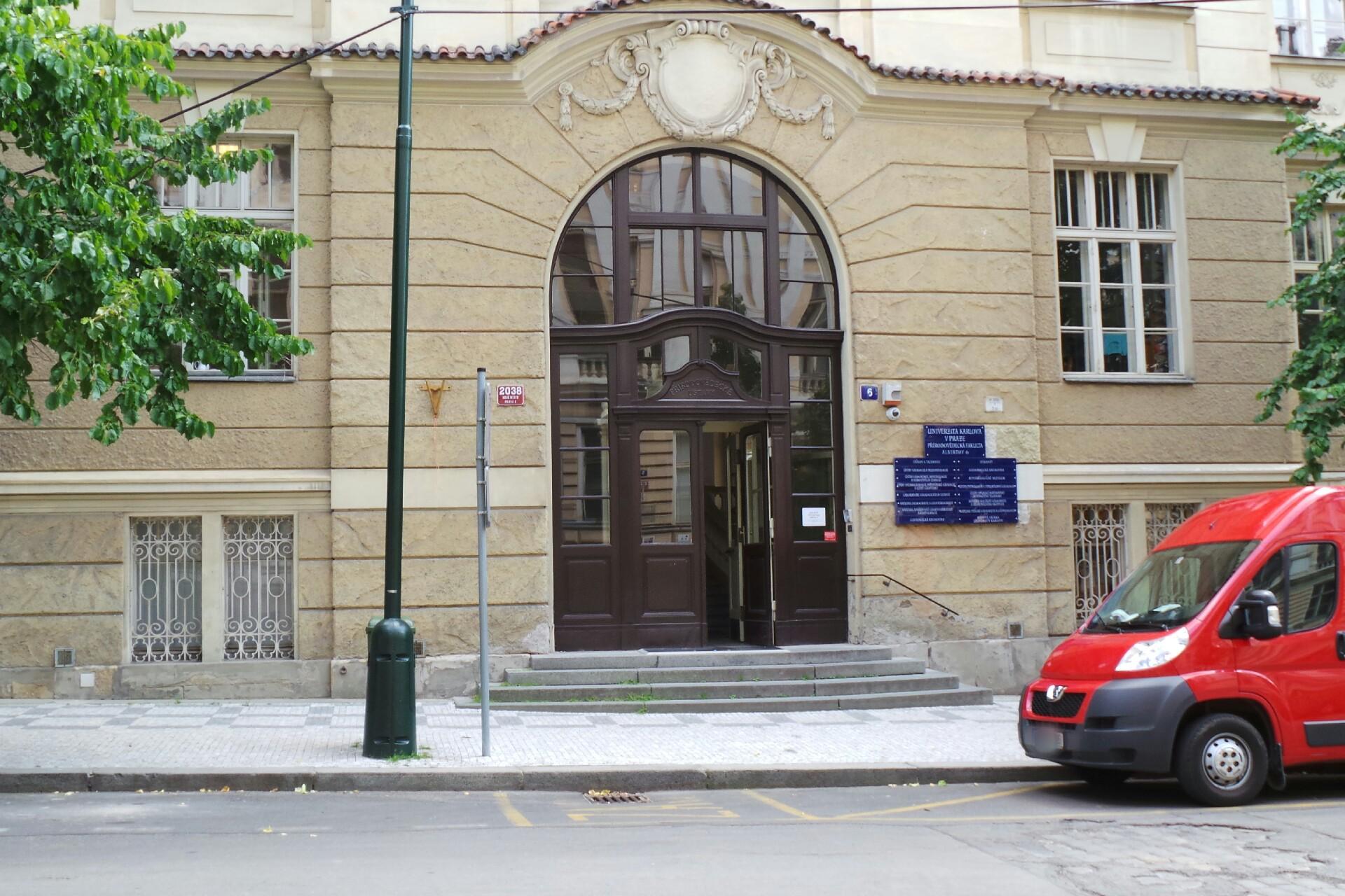 Knihovna geografie Přírodovědecké fakulty - Univerzita Karlova