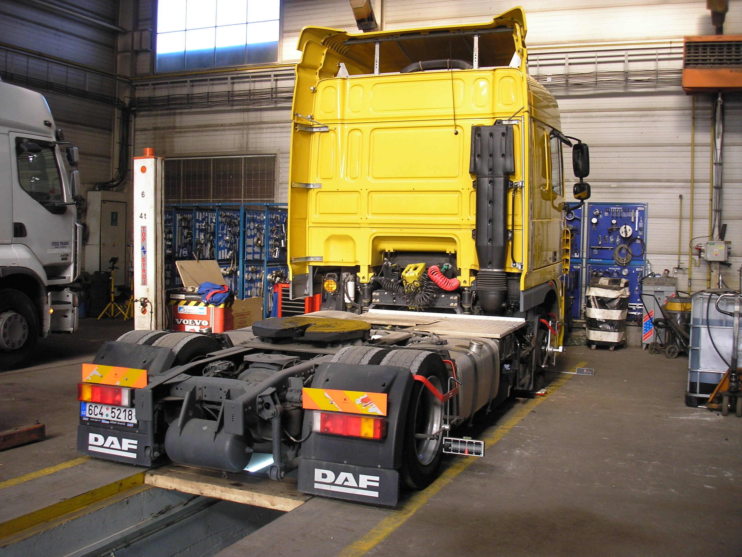 Truck Center Plzeň foto 2