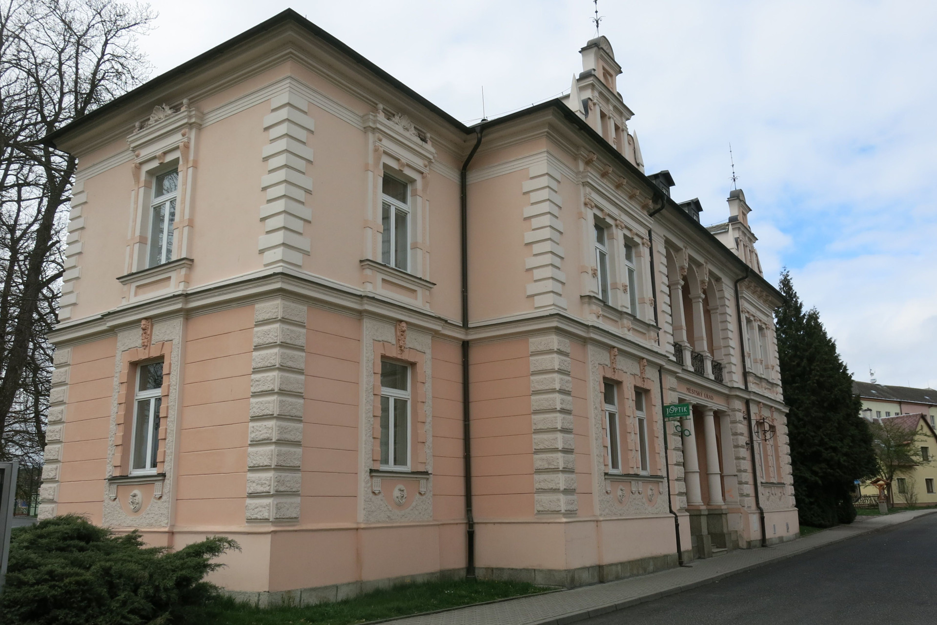 Skalná - městský úřad