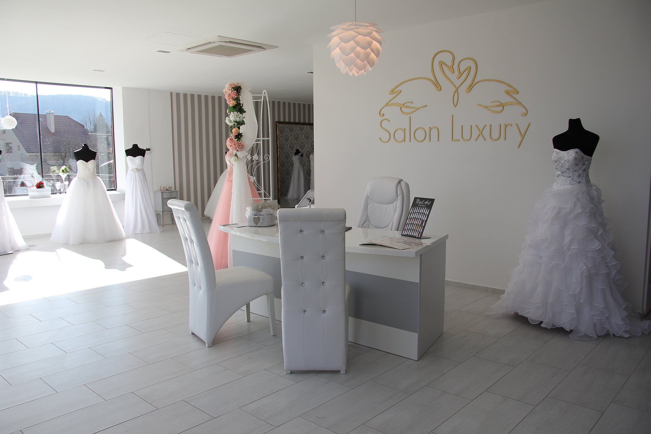 Svatební salon Luxury foto 3