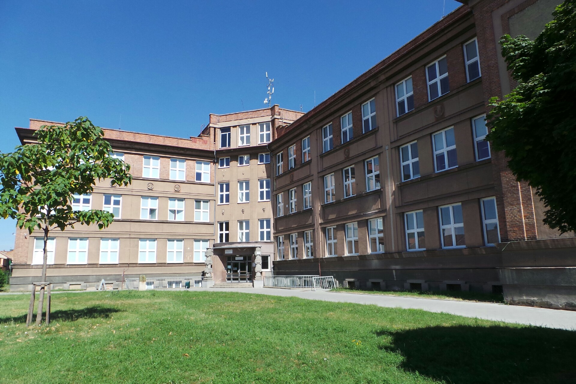 ART ECON - Střední škola, s.r.o.