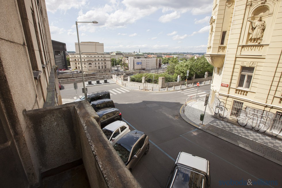 Mgr. Lenka Boudová, advokát foto 2
