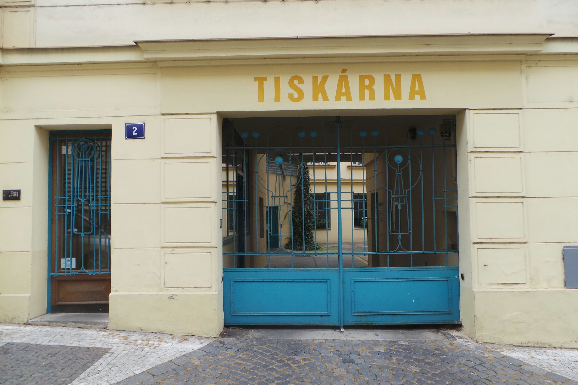 Connection Consulting, s.r.o.