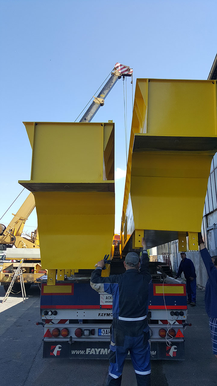 První jílovská a.s. - divize Kovo Jeřáby foto 4