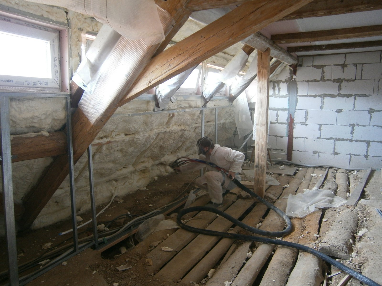 PUR-IT stříkaná izolace foto 2