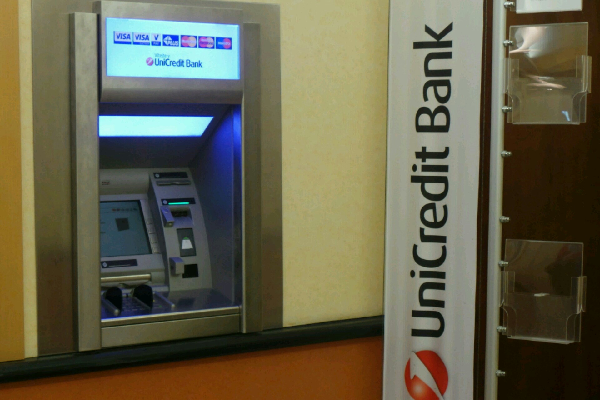 Bankomat UniCredit Bank Czech Republic