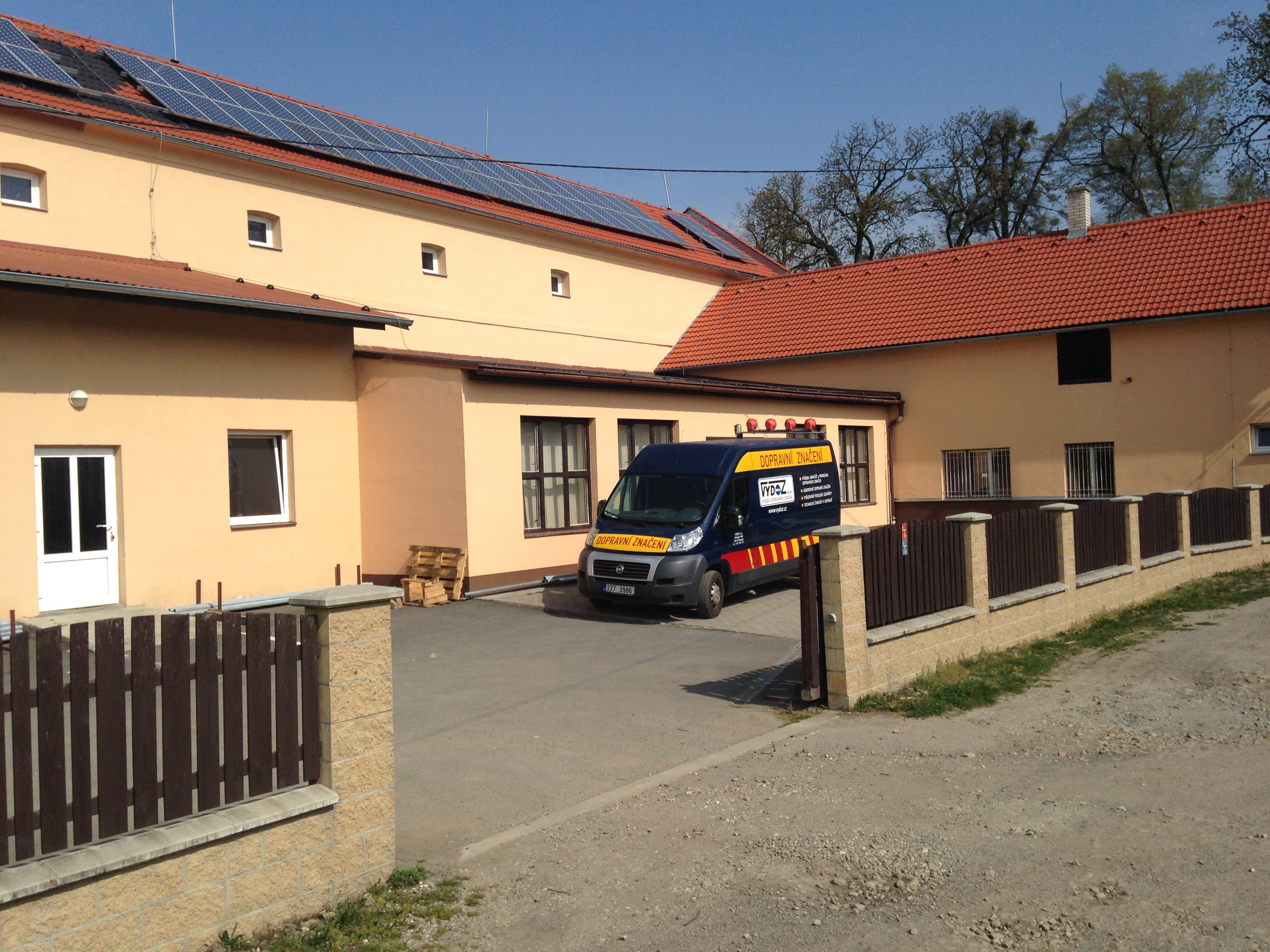 VÝDOZ s.r.o.  - výroba a prodej dopravních značek foto 2