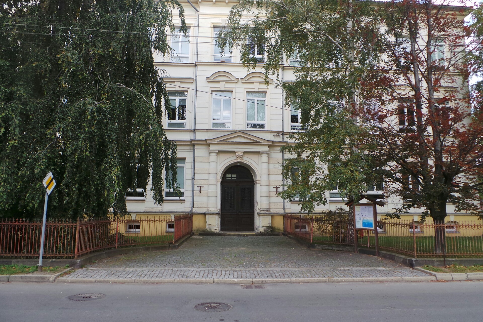 ZŠ a MŠ Hejnice, Lázeňská