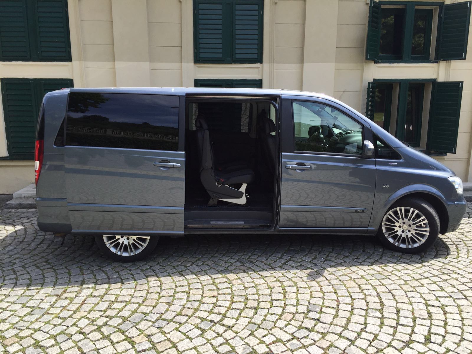 Prague Airport Transport foto 3