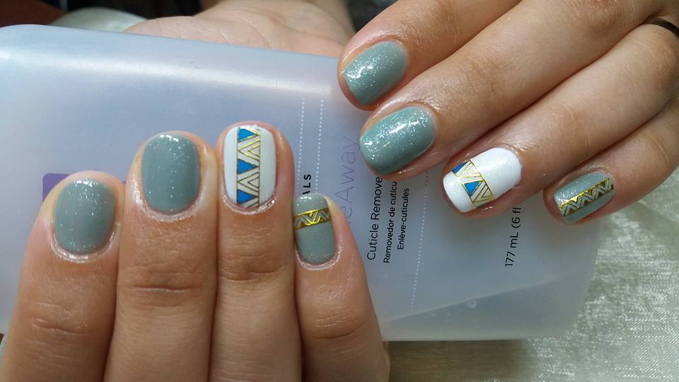 CND Shellac LA22 Nail Design foto 2