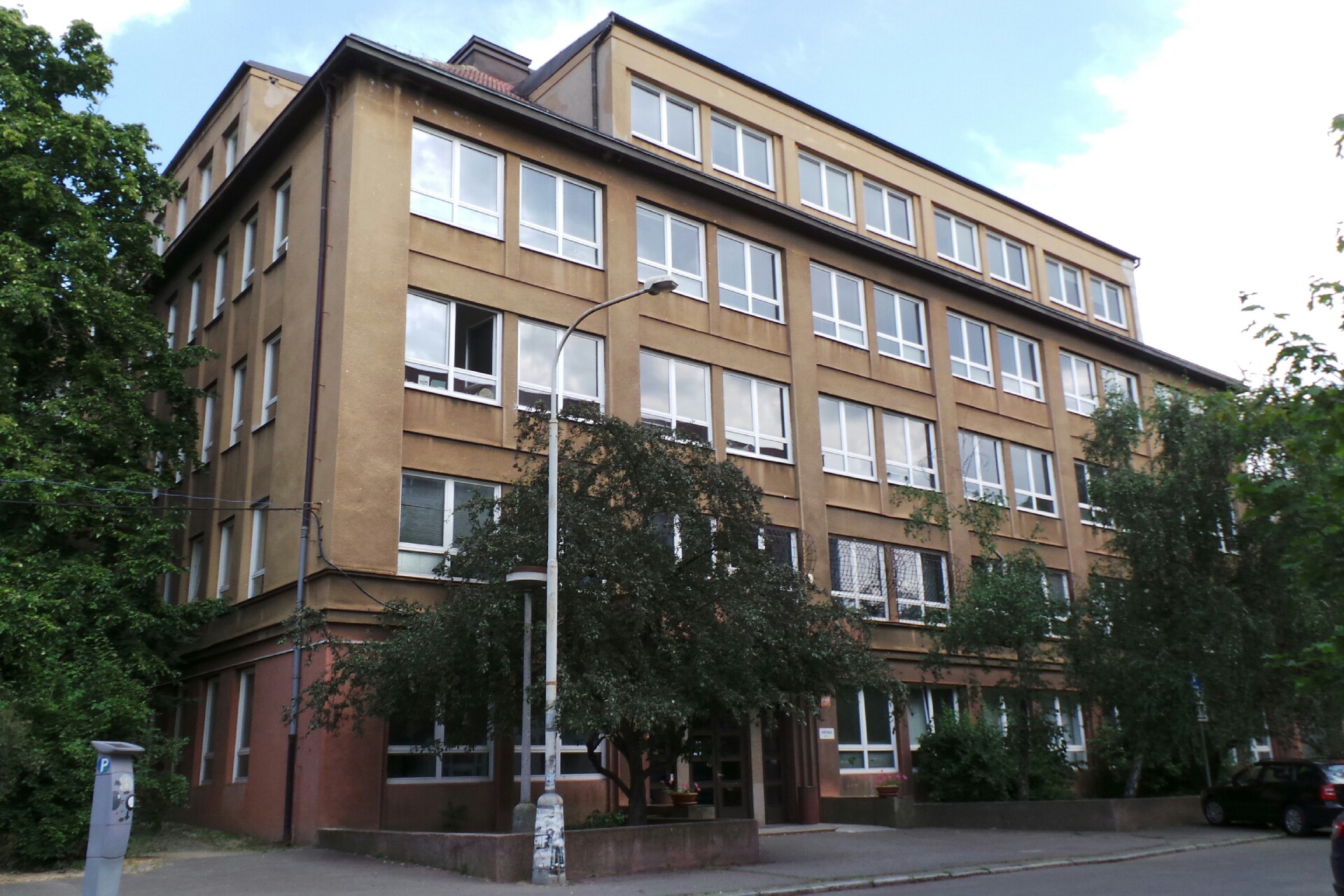 České vysoké učení technické v Praze - Ústav letecké dopravy Fakulty dopravní
