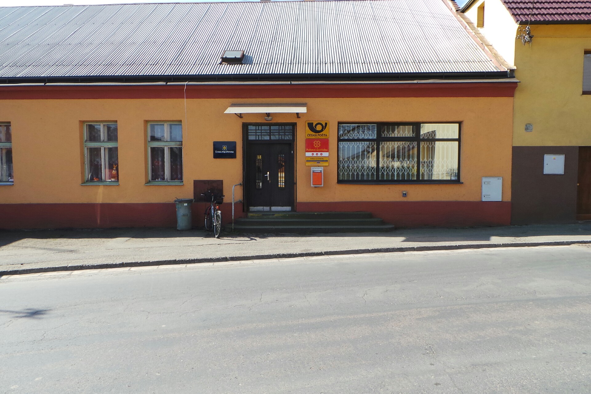 Pošta Ronov nad Doubravou