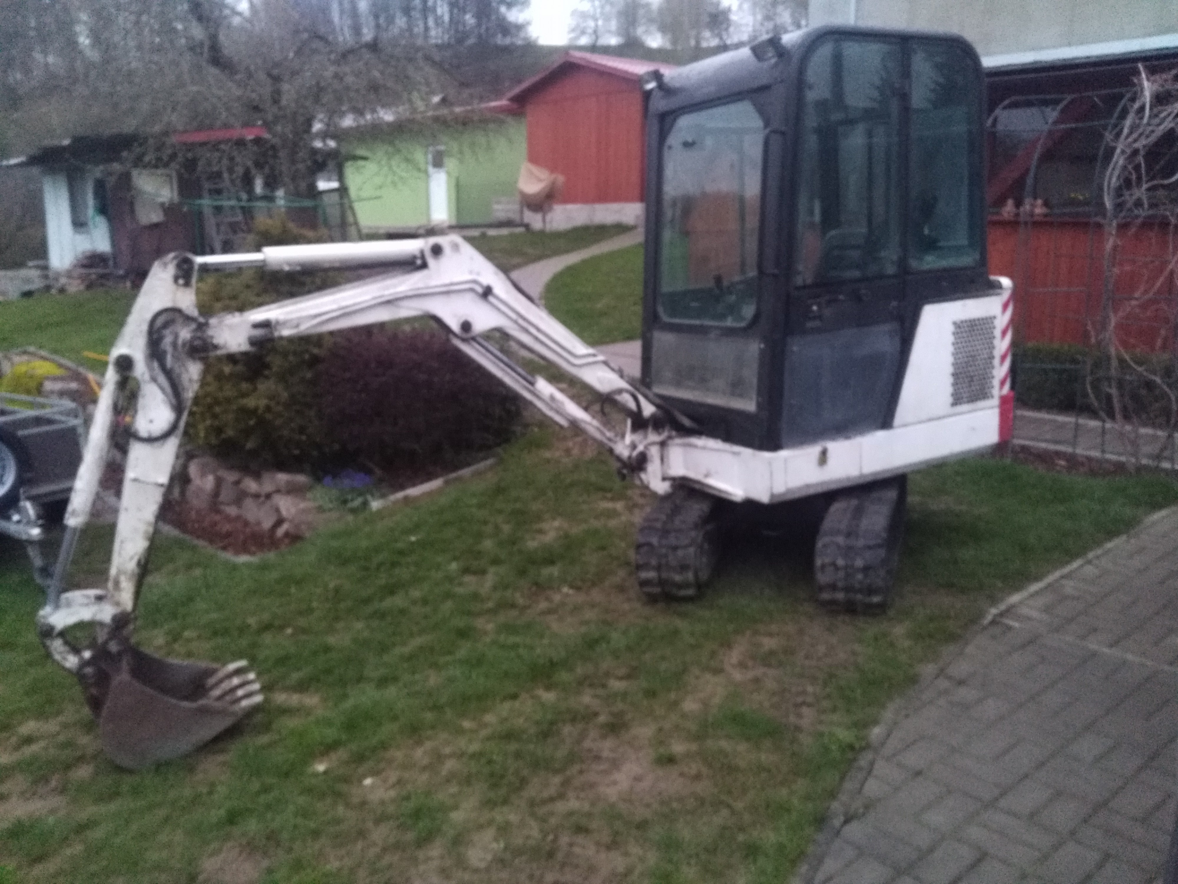 Libor Vycudilík - Zahradní technika, zemní práce, autodoprava foto 2