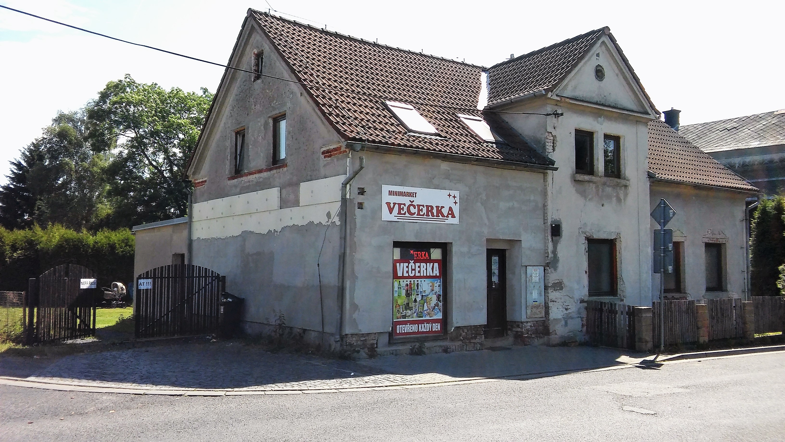 Večerka - Nam Phung Van