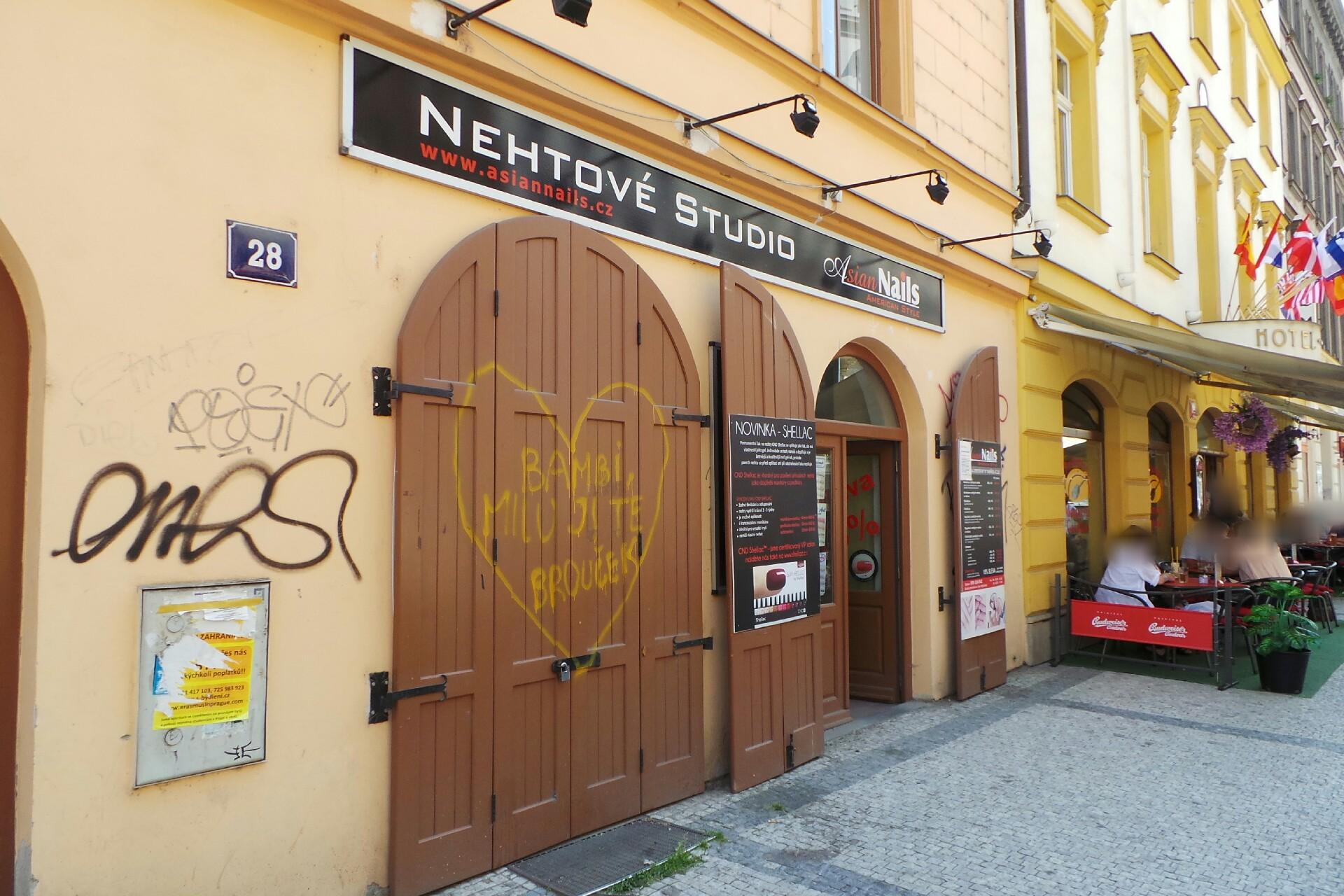 Asian Nails - Nehtové studio