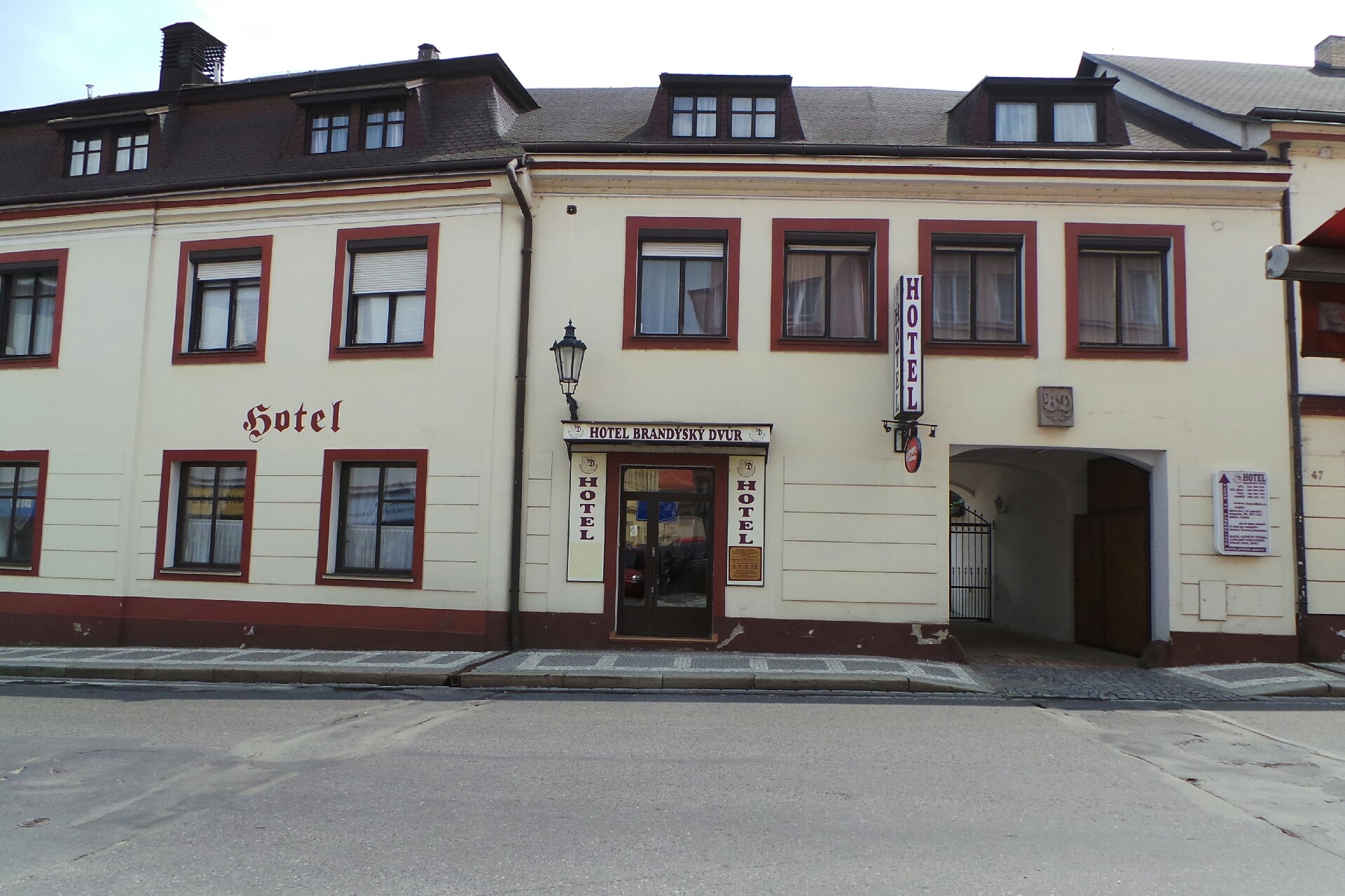 Hotel Brandýský dvůr