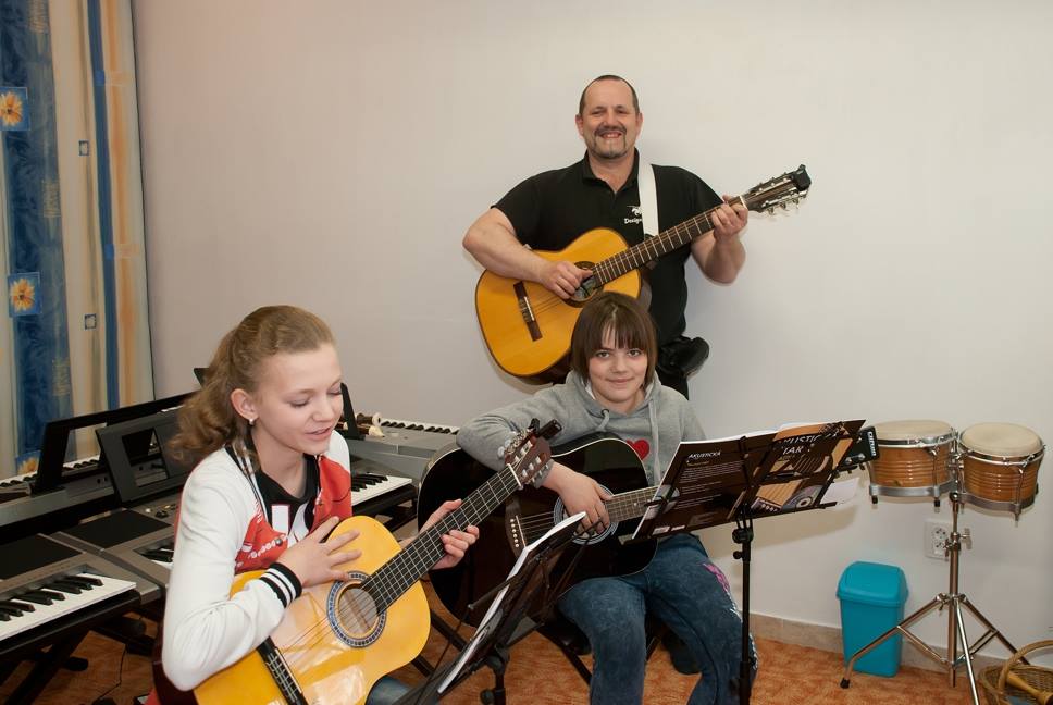 EASY School foto 3
