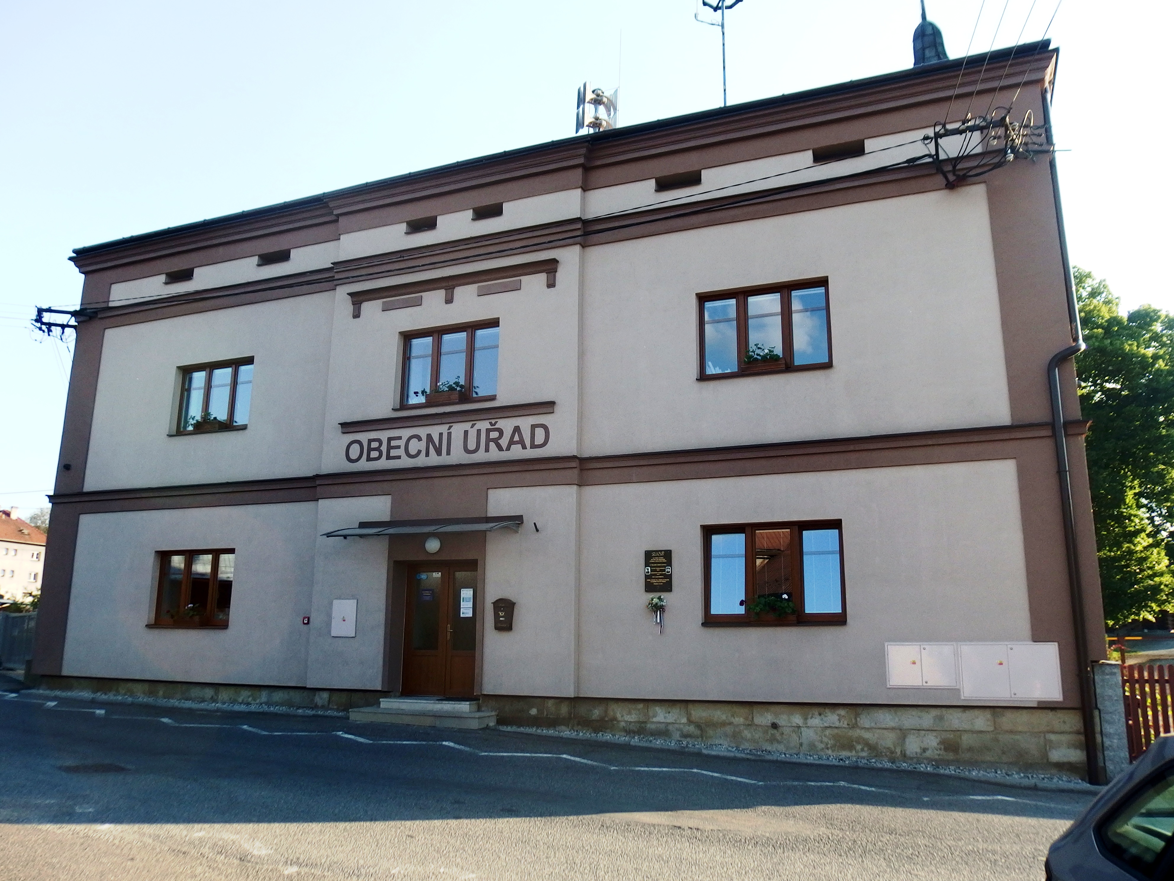 Poličná - obecní úřad foto 2