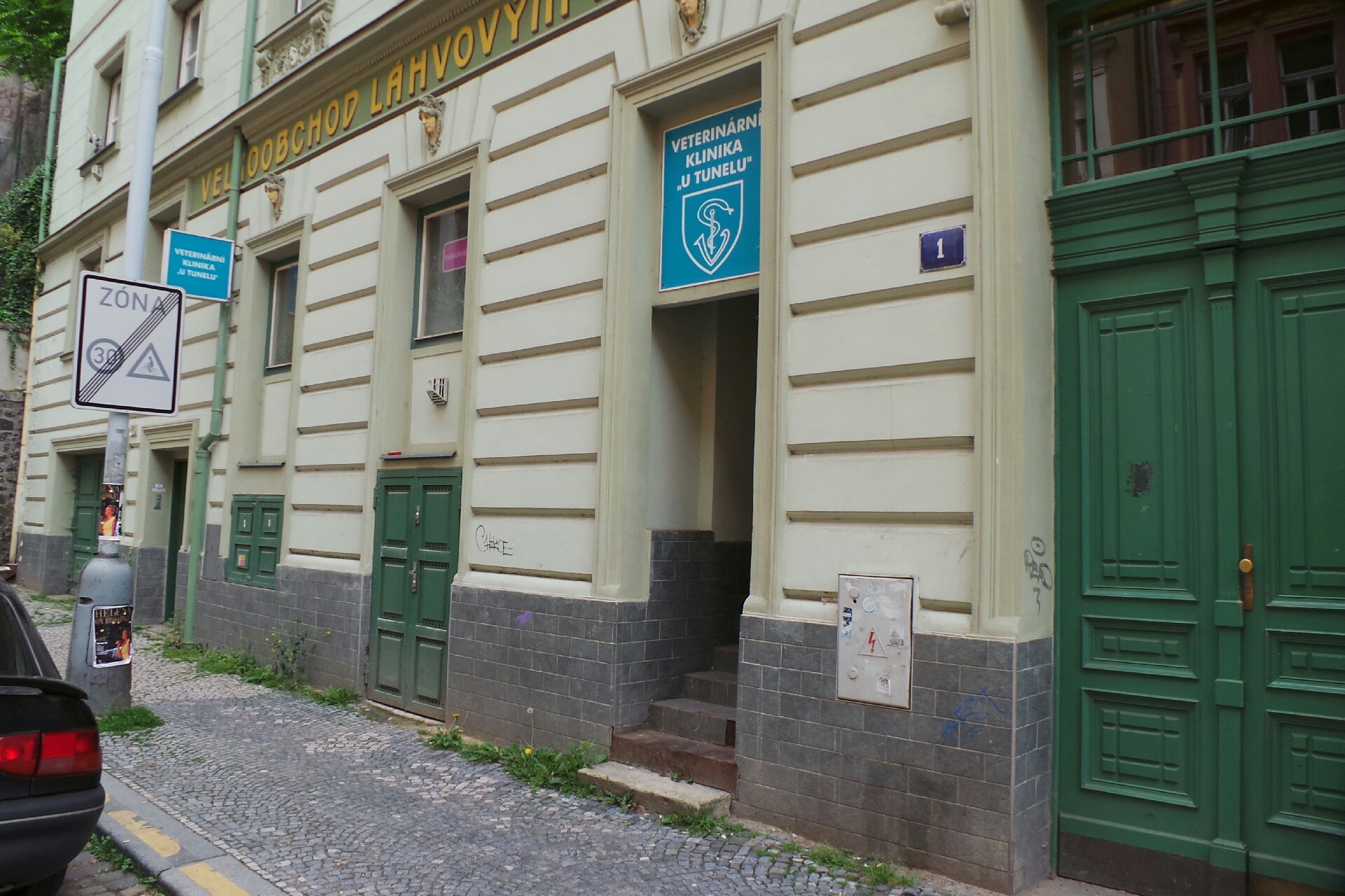 MVDr. Daniel Barek - Veterinární Klinika U Tunelu foto 1