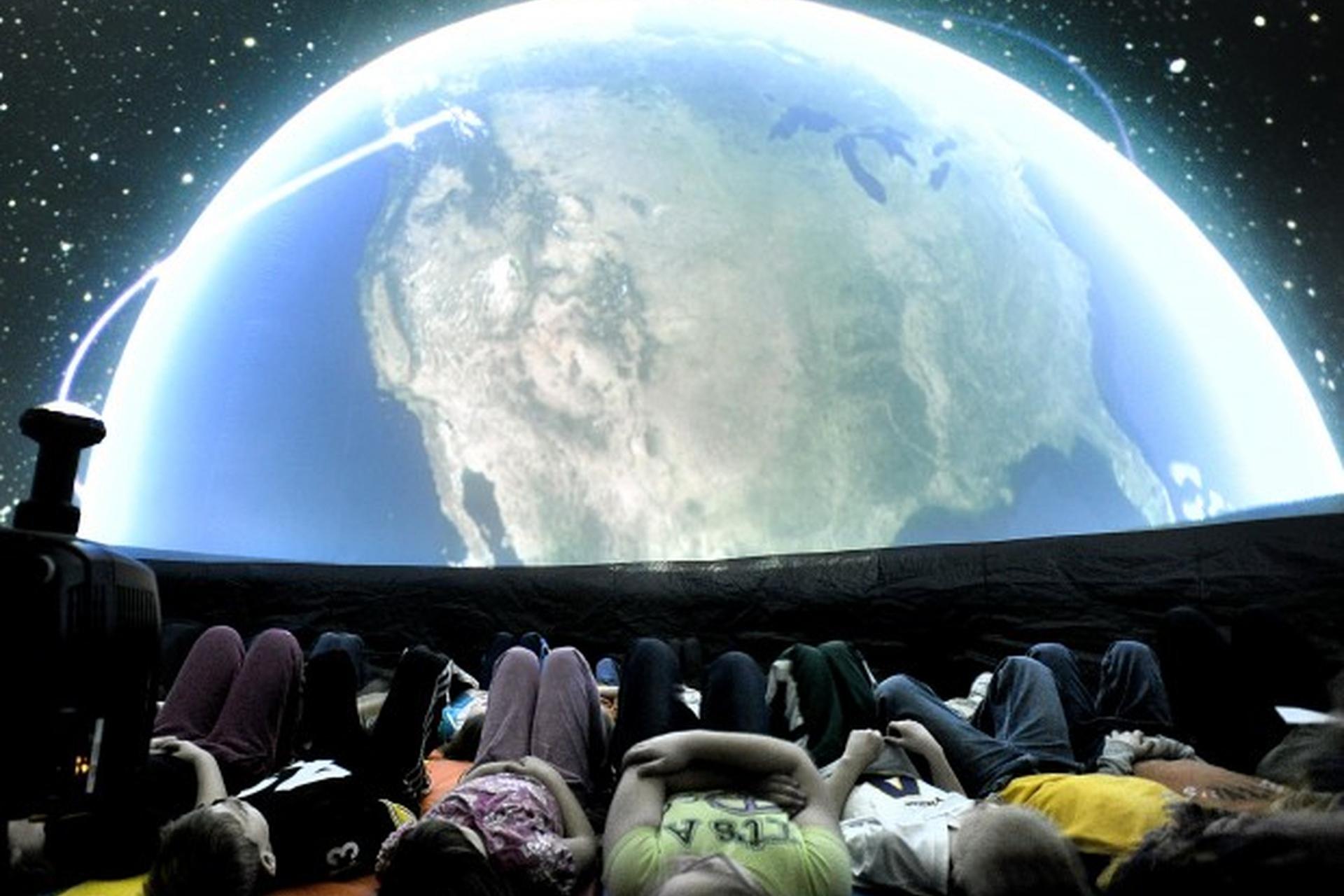 Nafukovaciplanetarium.cz