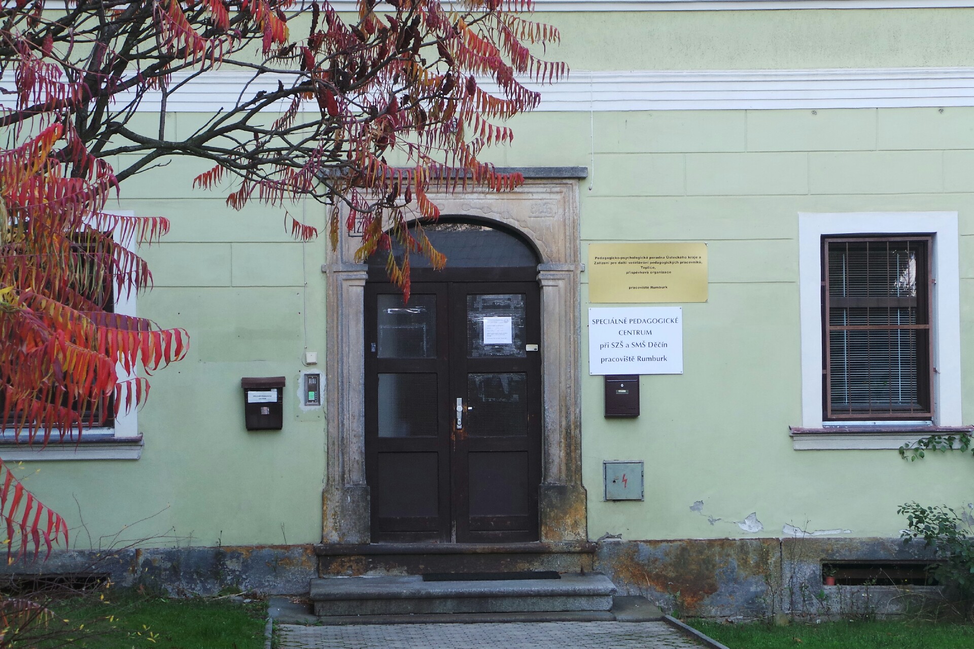 Pedagogicko-psychologická poradna Ústeckého kraje a Zařízení pro další vzdělávání pedagogických pracovníků, Teplice