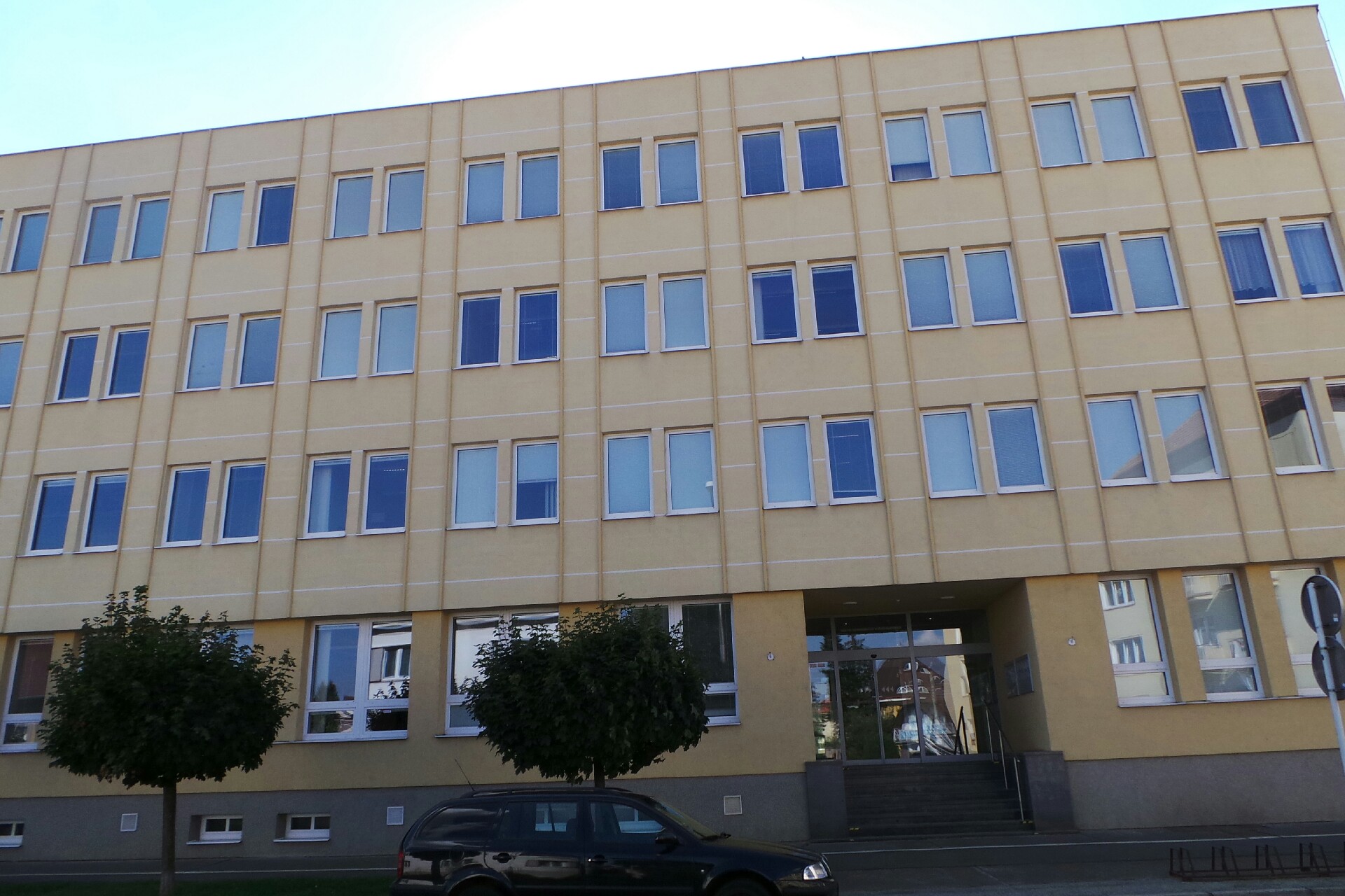 Úřad pro zastupování státu ve věcech majetkových - Územní pracoviště Hradec Králové