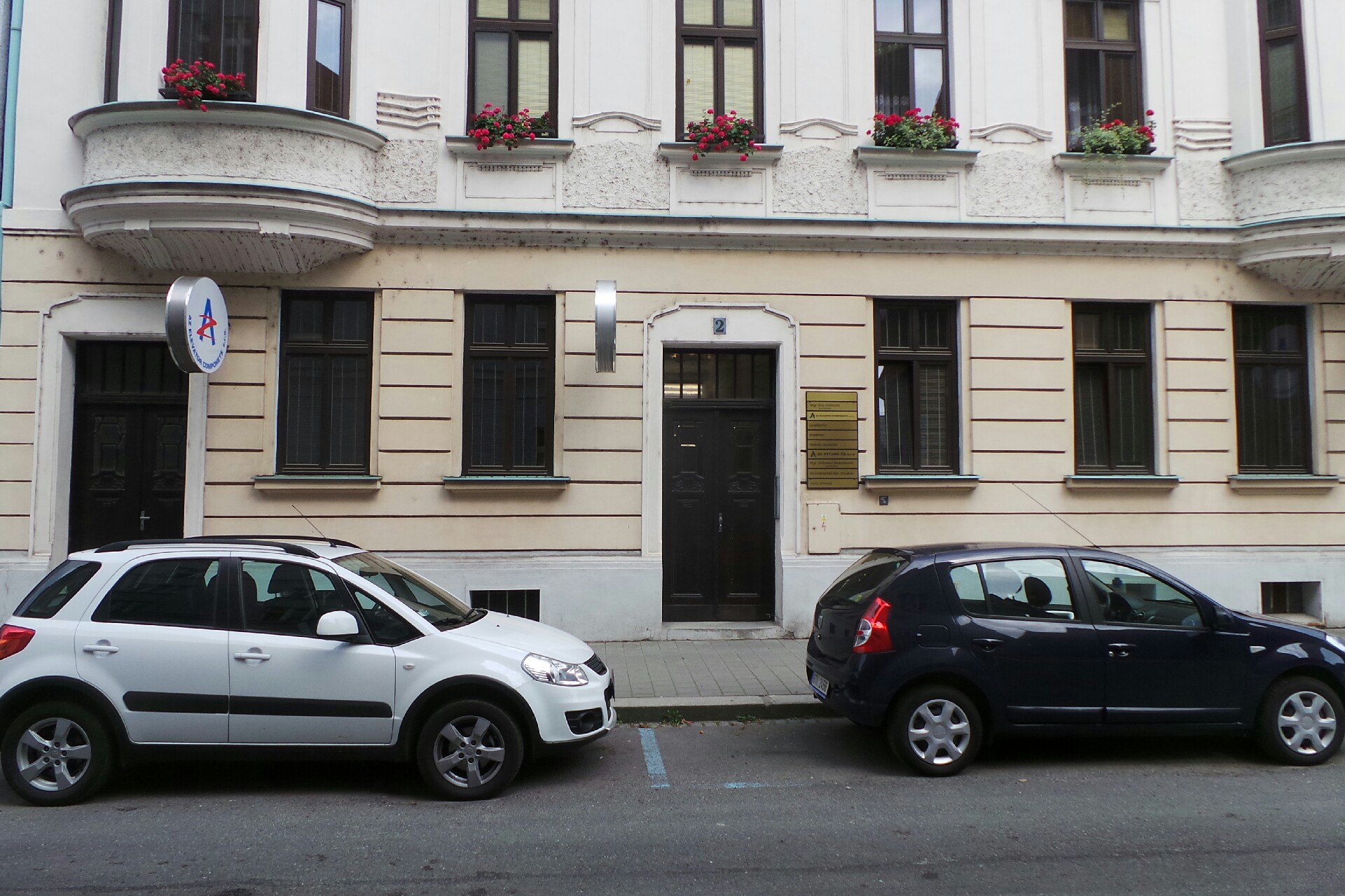 AZ ELEVATOR COMPONENTS, s.r.o.