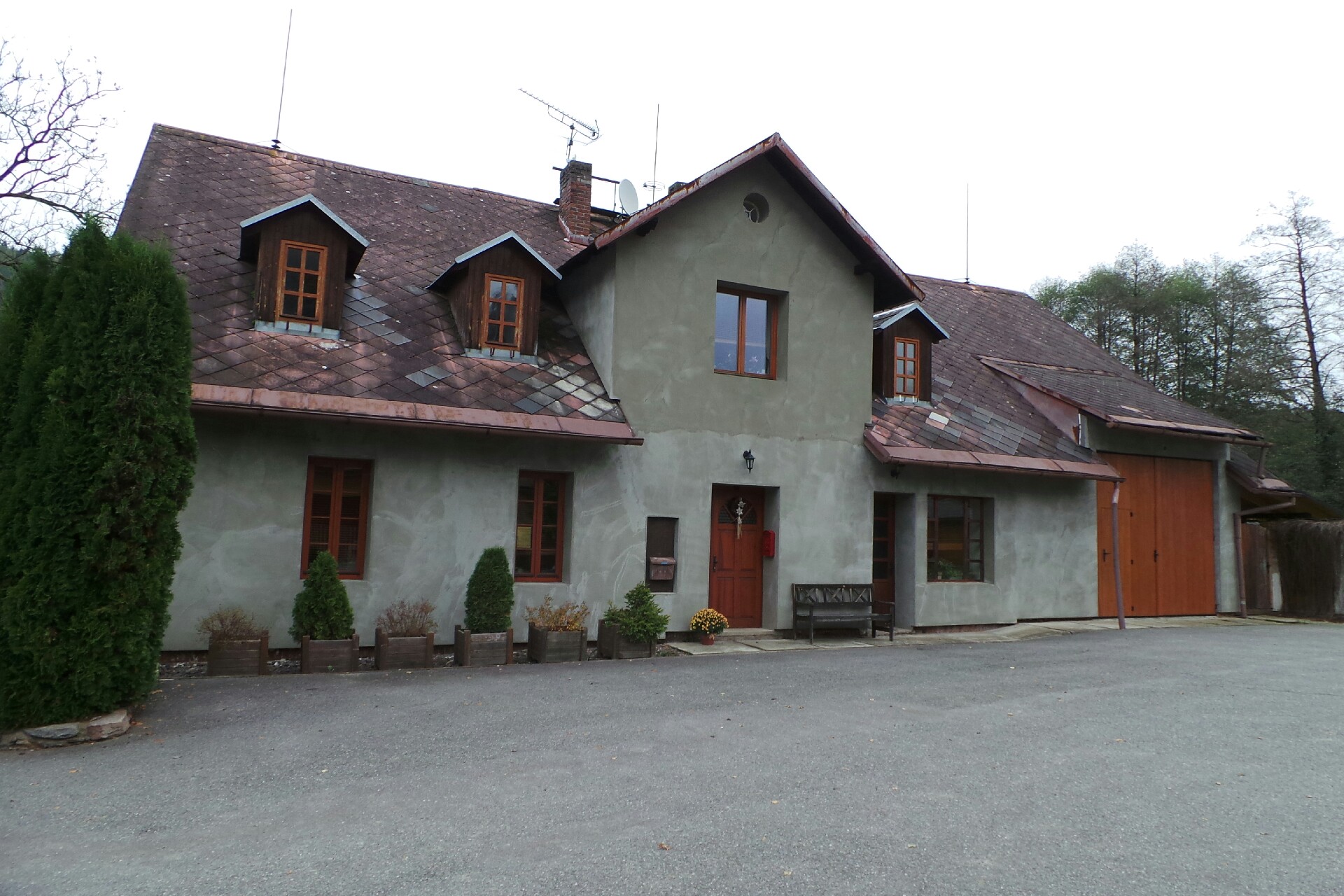 Pavel Hušek - satelity