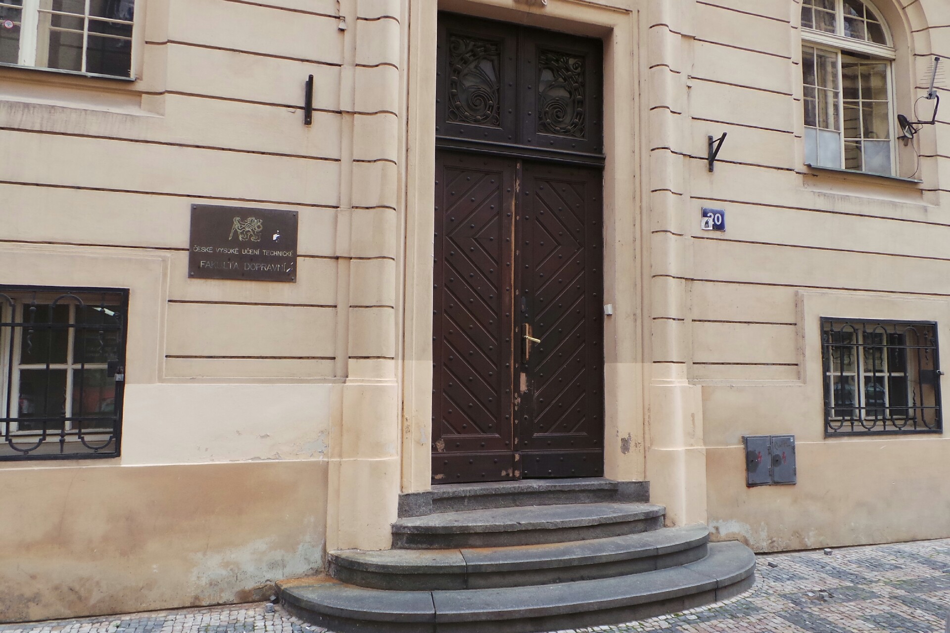 České vysoké učení technické v Praze - Ústav bezpečnostních technologií a inženýrství Fakulty dopravní