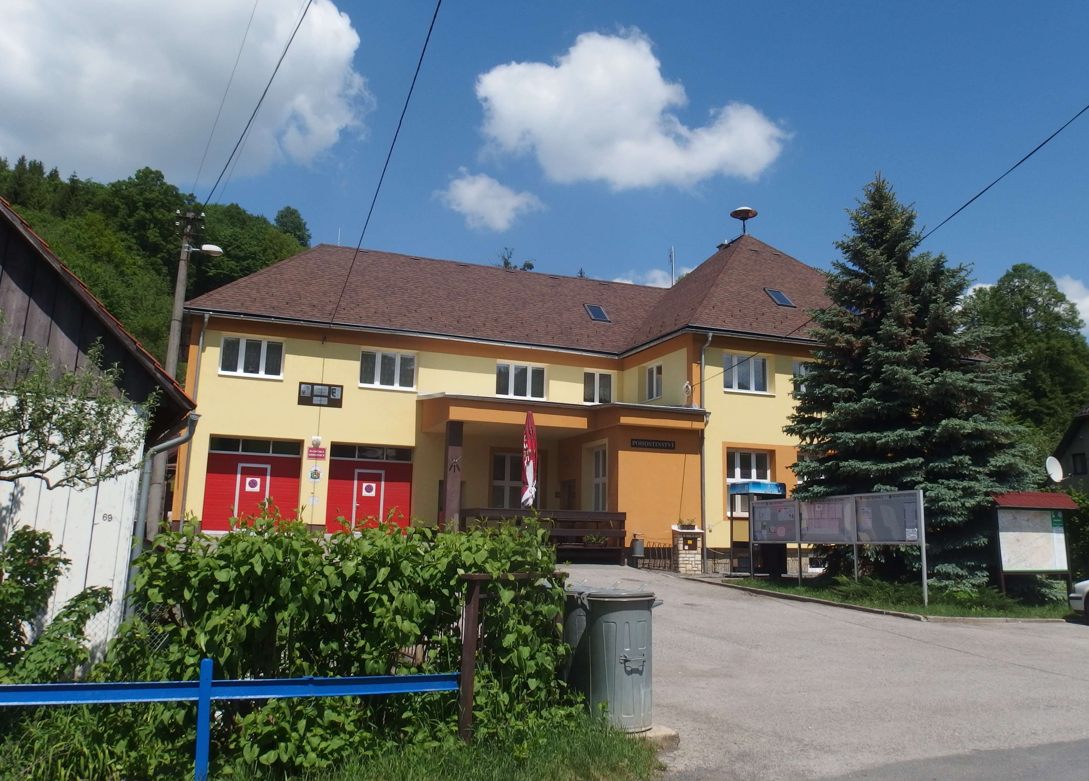 Seninka - obecní úřad foto 2