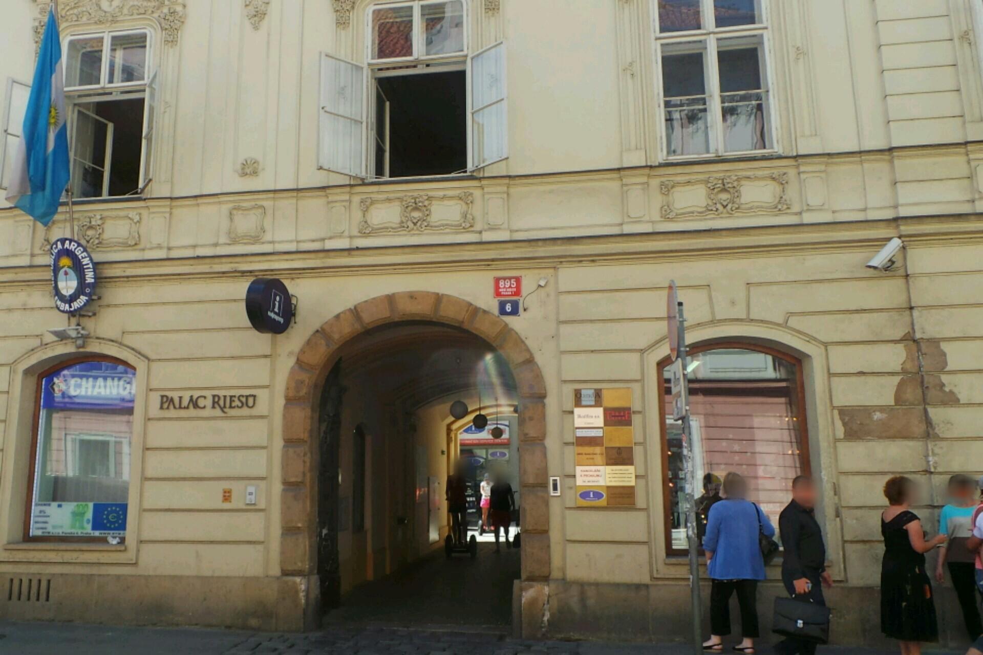 Mgr. Daniela Plačková, advokát