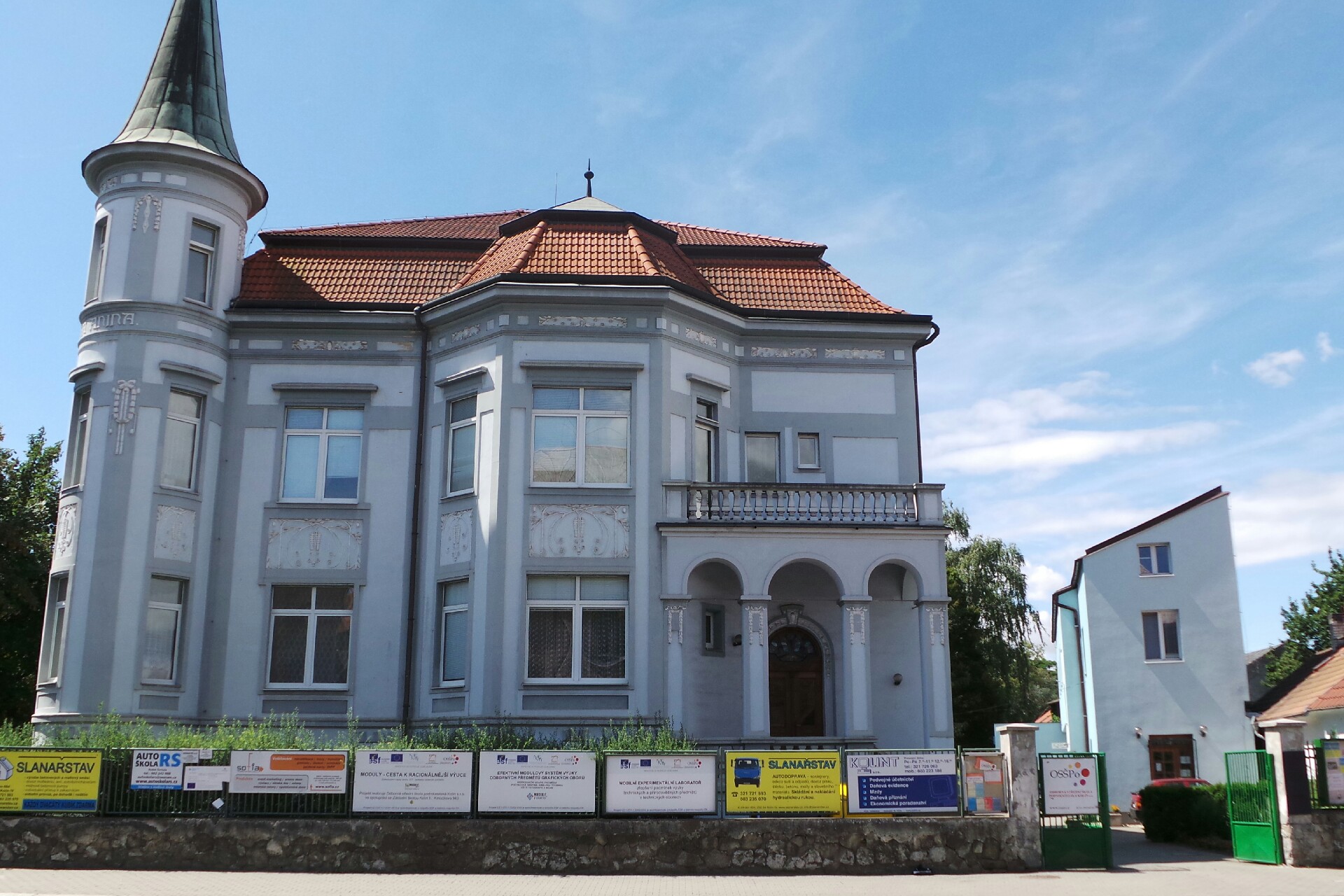 SOFIA - vzdělávání, produkce