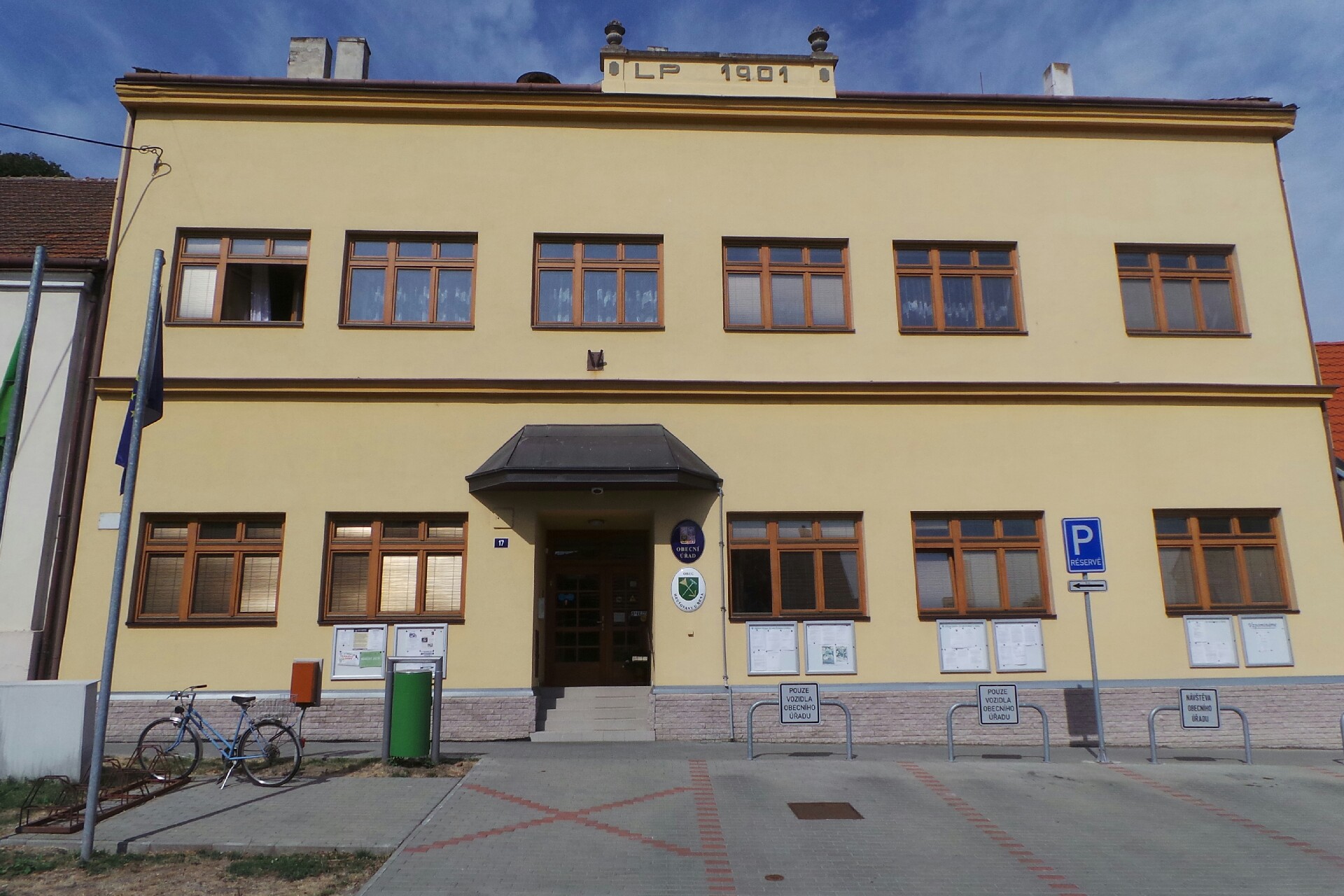 Hrušovany u Brna - obecní úřad