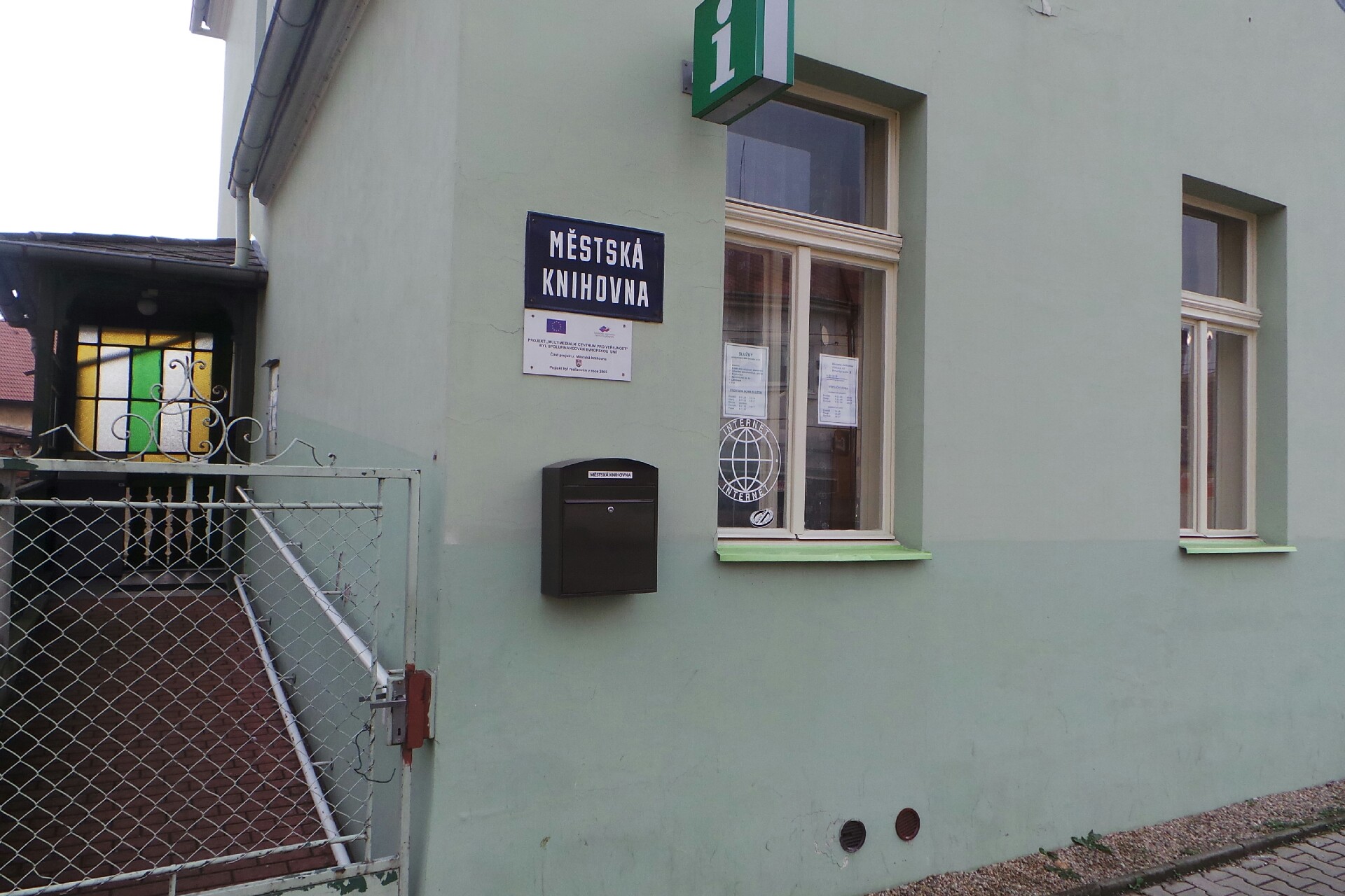 Městská knihovna Benátky nad Jizerou foto 2