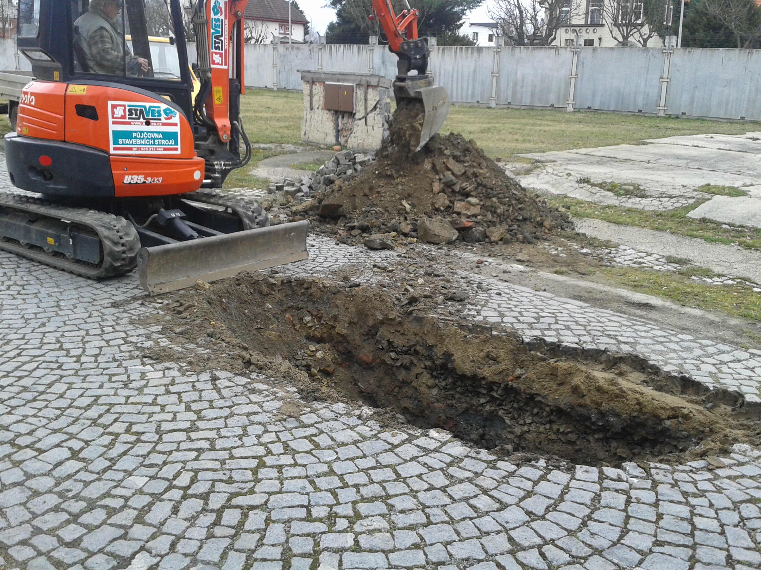 Luděk Lindner - společnost LV stav foto 1