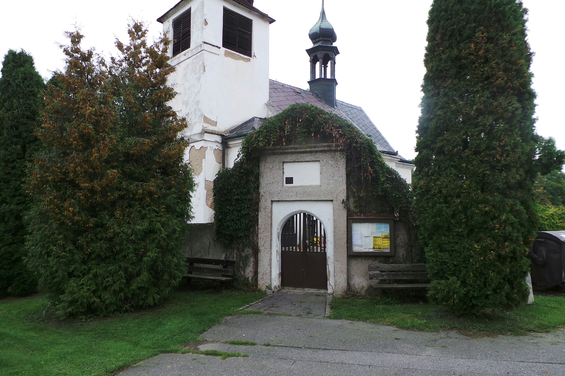 Římskokatolická farnost Dobříš