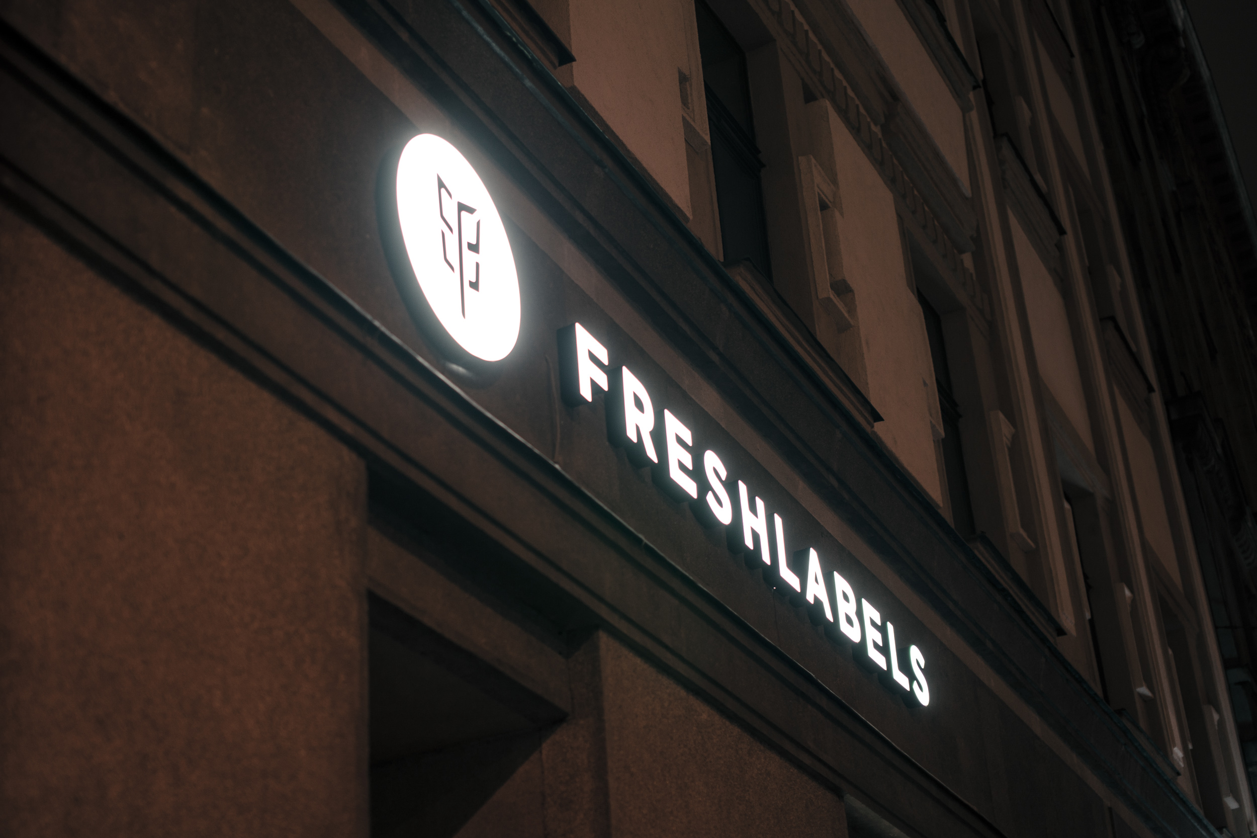 Freshlabels Flagship Store foto 2
