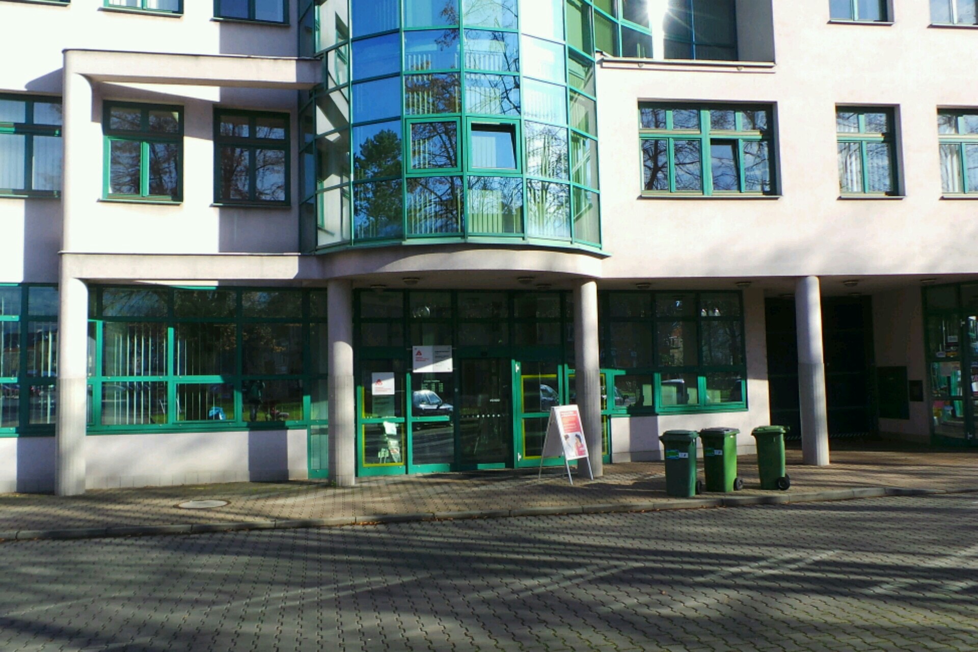 Všeobecná zdravotní pojišťovna České republiky foto 1