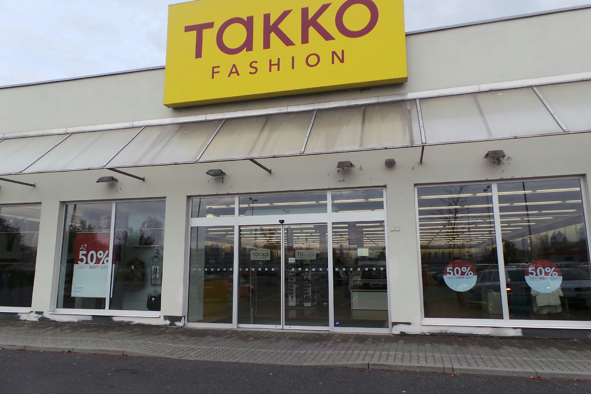 TAKKO FASHION