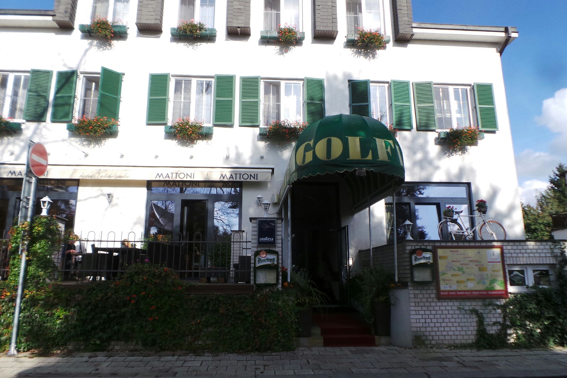 Hotel Golfi