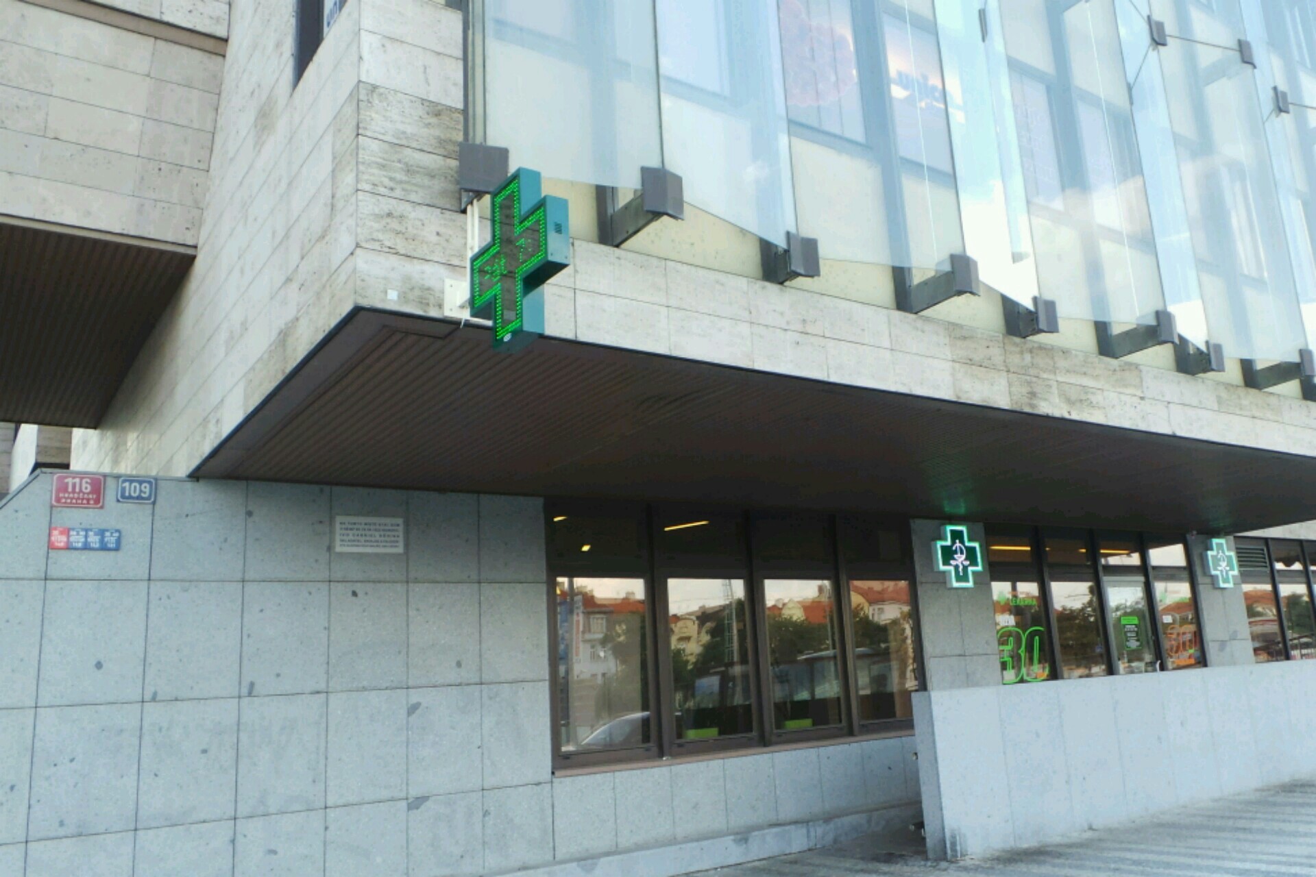 Hradčanská lékárna foto 2