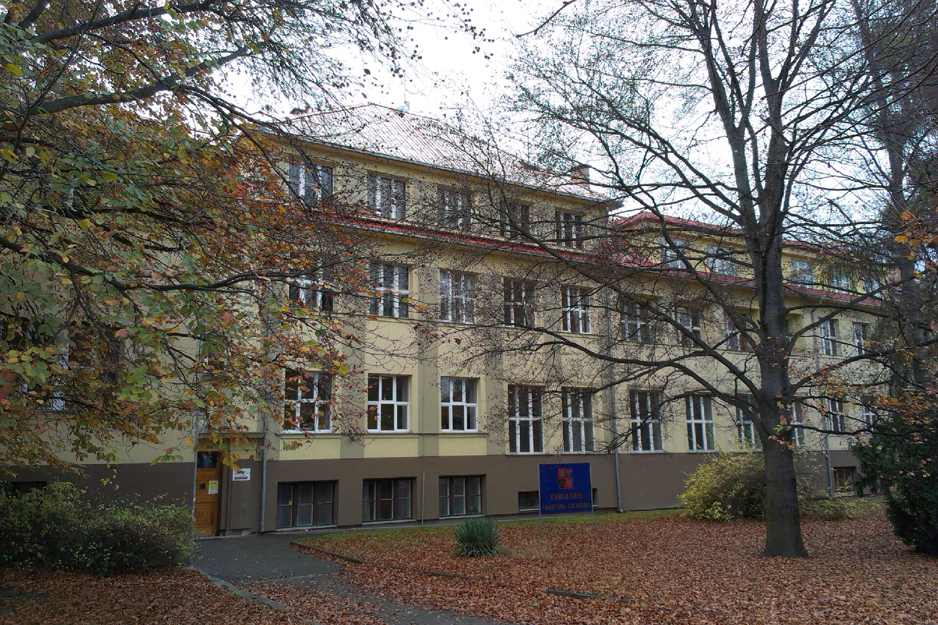 Gymnázium Neratovice