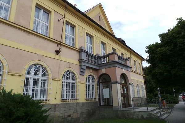 Pošta Holice v Čechách (Holice) • Firmy.cz