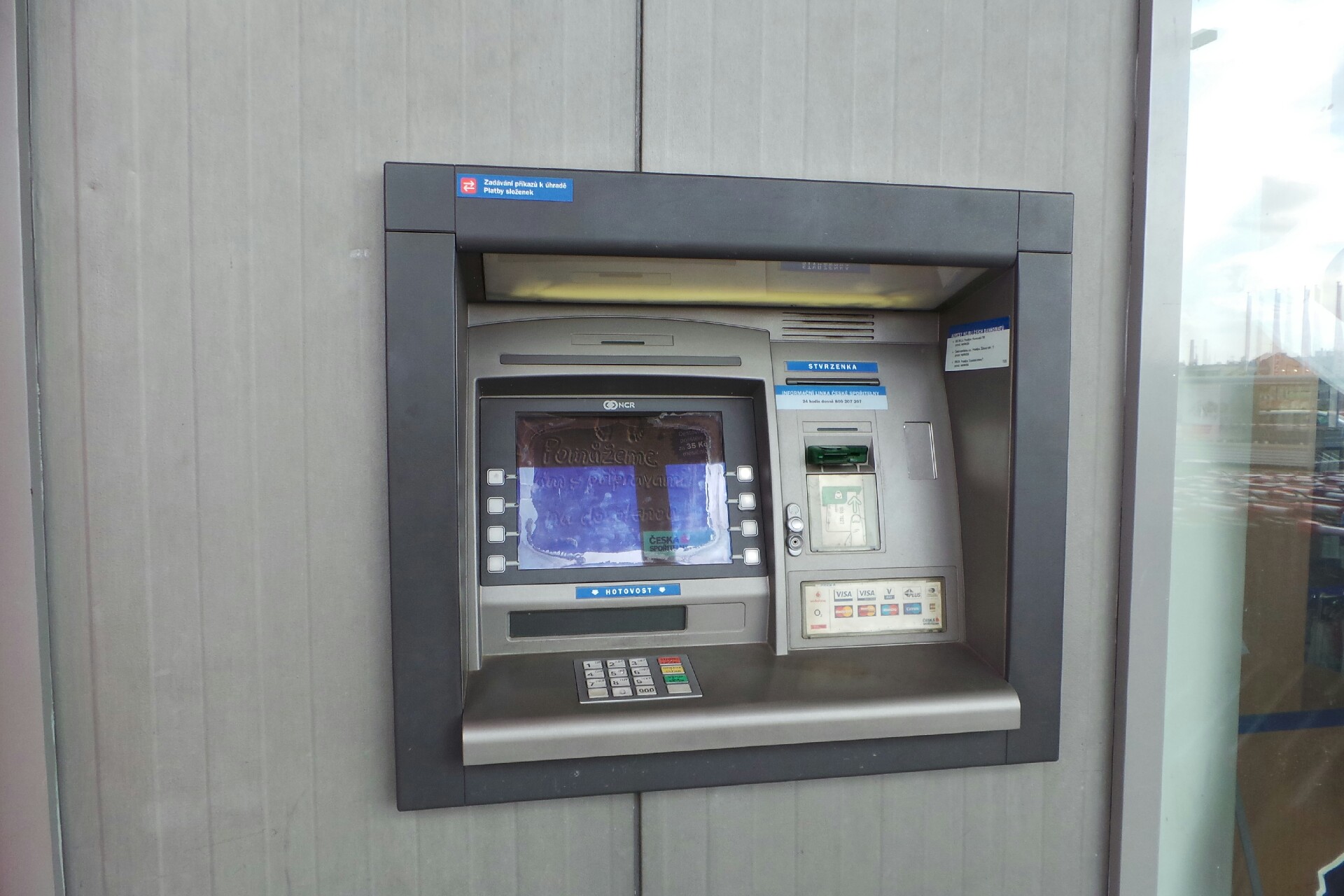 Bankomat České spořitelny foto 2