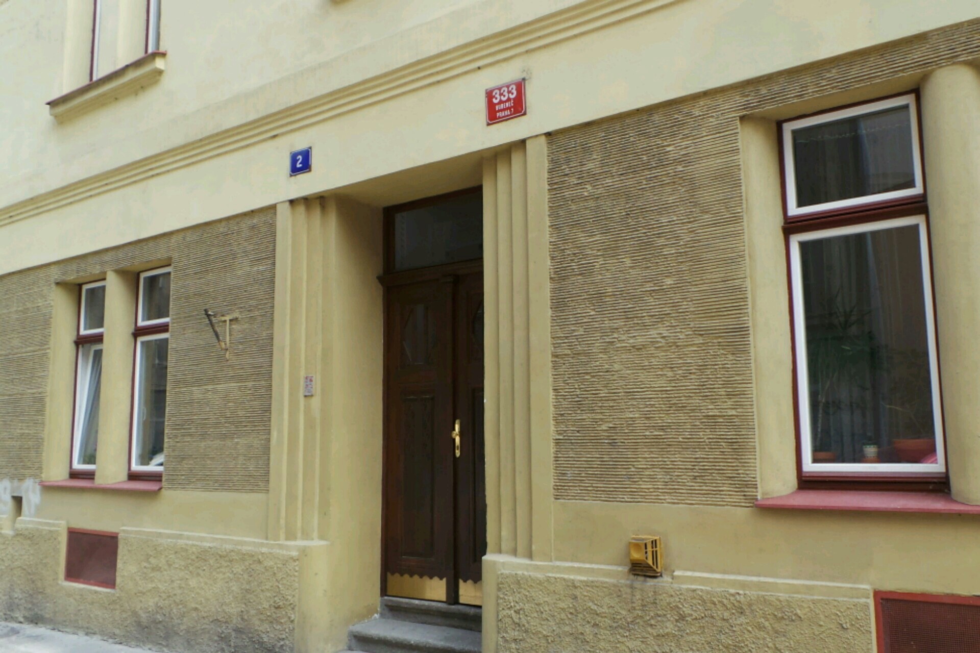 Jakub Sýkora - Restaurování starožitného nábytku