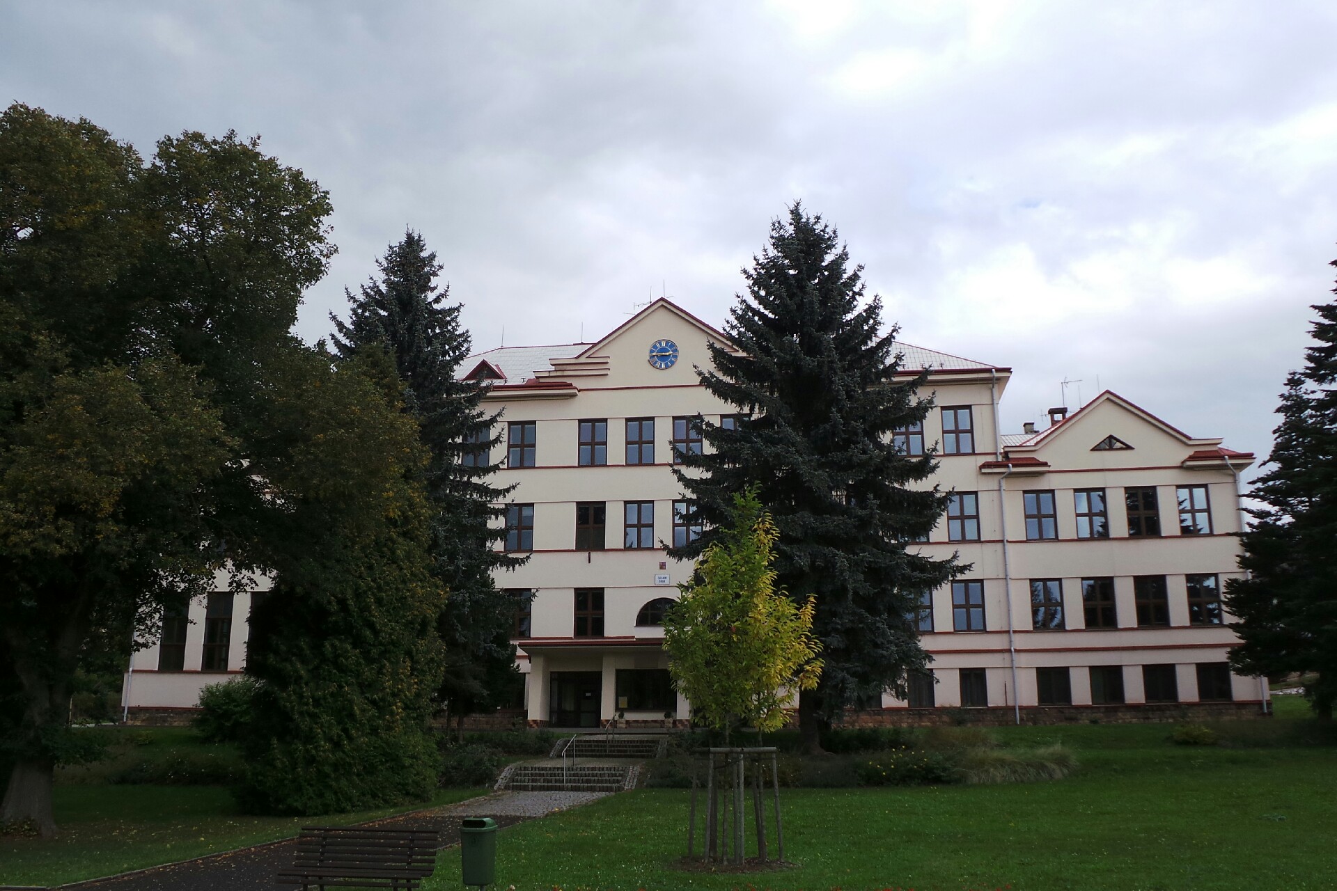 Masarykova základní škola, Stará Paka