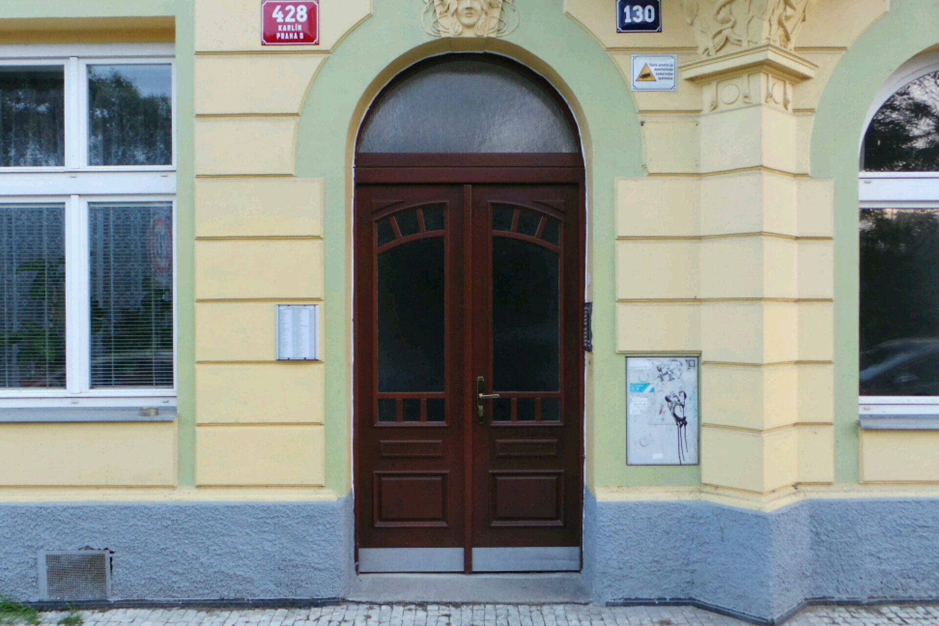 LEGAL COMPANY, s.r.o.